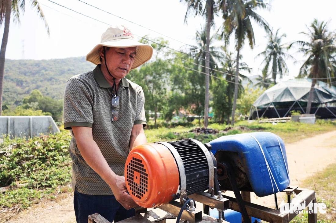Biến phế liệu thành máy móc phục vụ nuôi tôm 'siêu' tiết kiệm điện