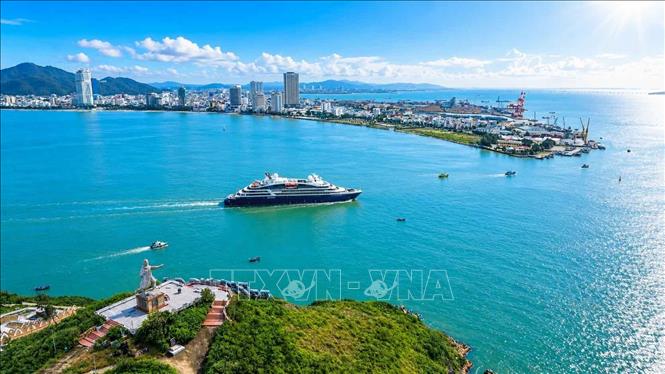 Từ chiến lược 'mạnh về biển, giàu từ biển' đến 'quốc gia biển mạnh'