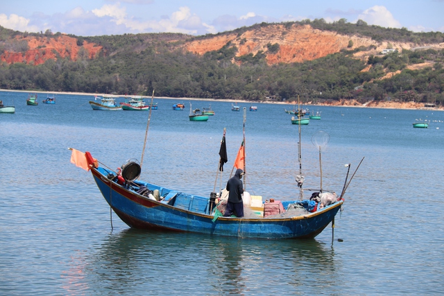 Lâm Đồng tiến ra biển lớn: Biển khơi máu thịt ngàn đời