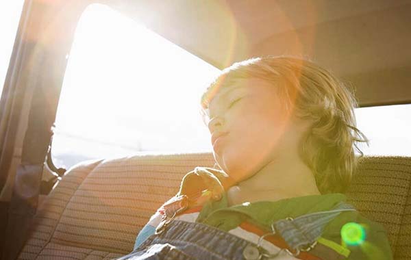 Cách uống nước khi bị say nắng để phục hồi nhanh nhất