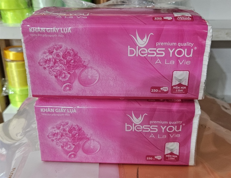 Khăn giấy lụa Bless You À La Vie 250 tờ x 2 lớp (40 gói/ thùng)