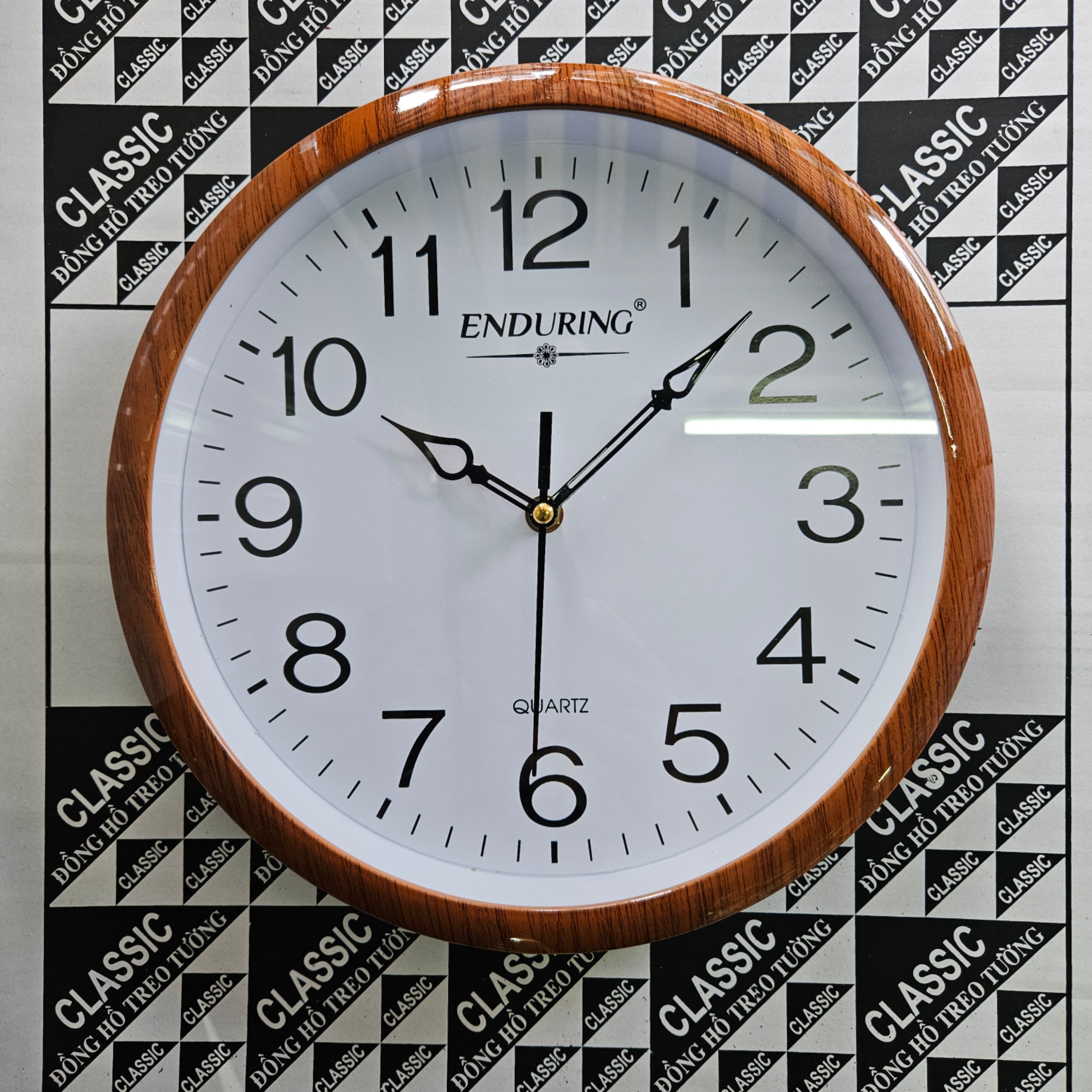 Đồng hồ treo tường E303 mặt kính 27cm