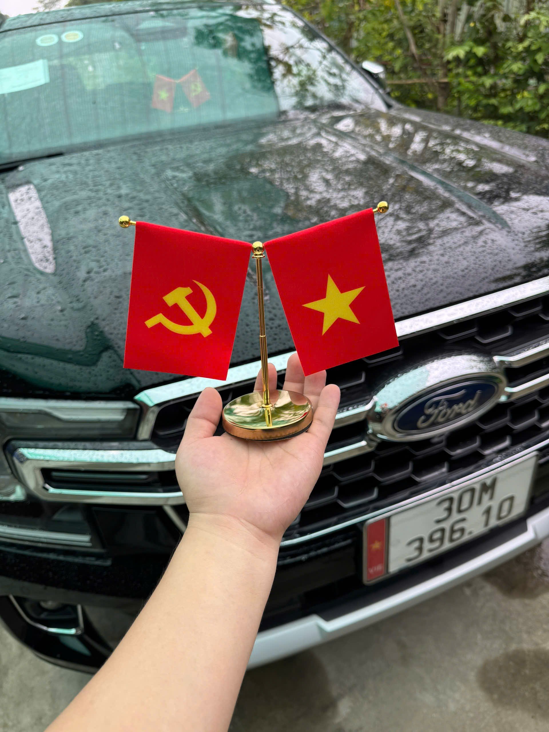 Cờ cắm để bàn chữ Y 2 lá cờ Đảng + Quốc kỳ, thân xi vàng