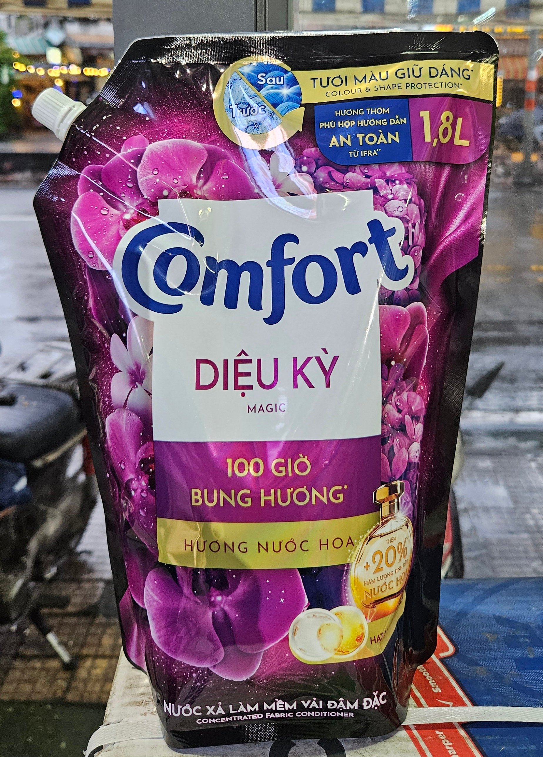 Nước xả vải Comfort 1,8L (4 túi/ thùng)