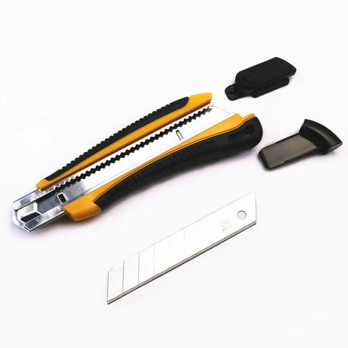 Dao rọc giấy lớn Deli 2064 18mm