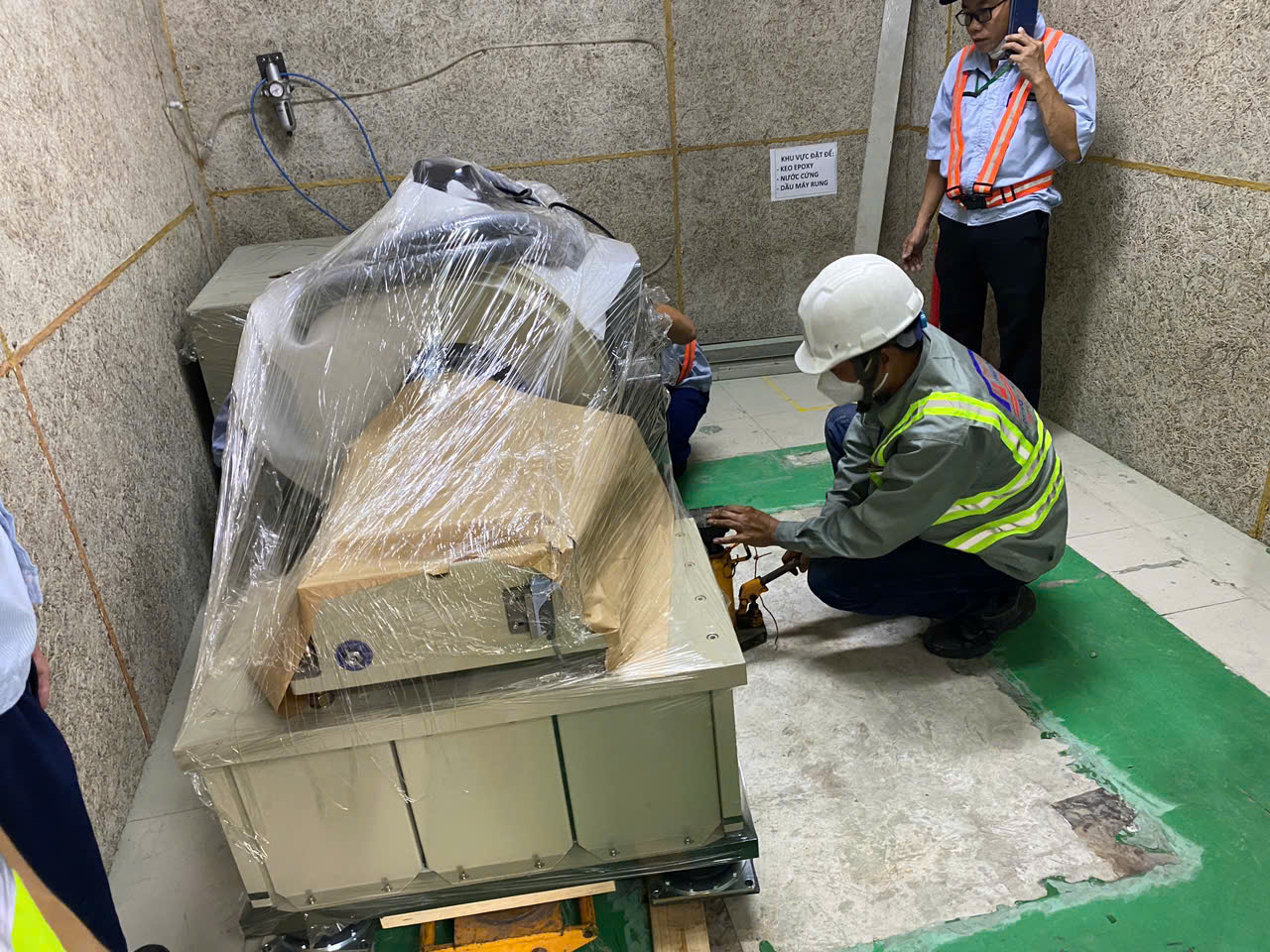 Hệ Thống Thử Rung Là Gì? Tìm Hiểu Vai Trò Và Ứng Dụng Tại Việt Nam