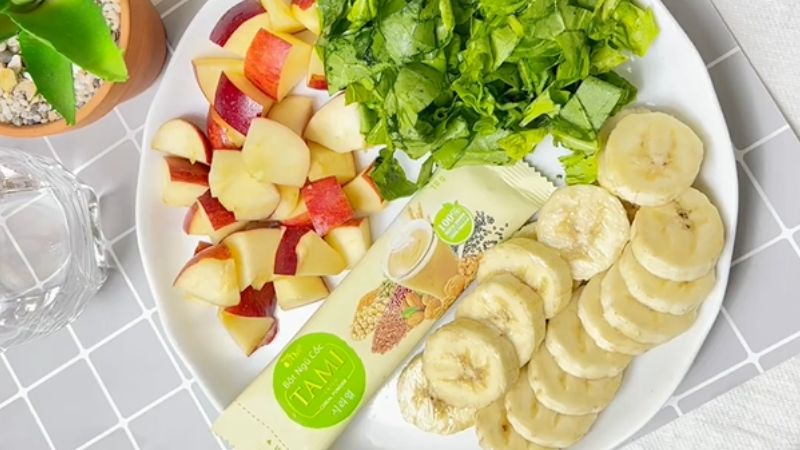 3 Green Smoothie Recipes for Glowing Skin