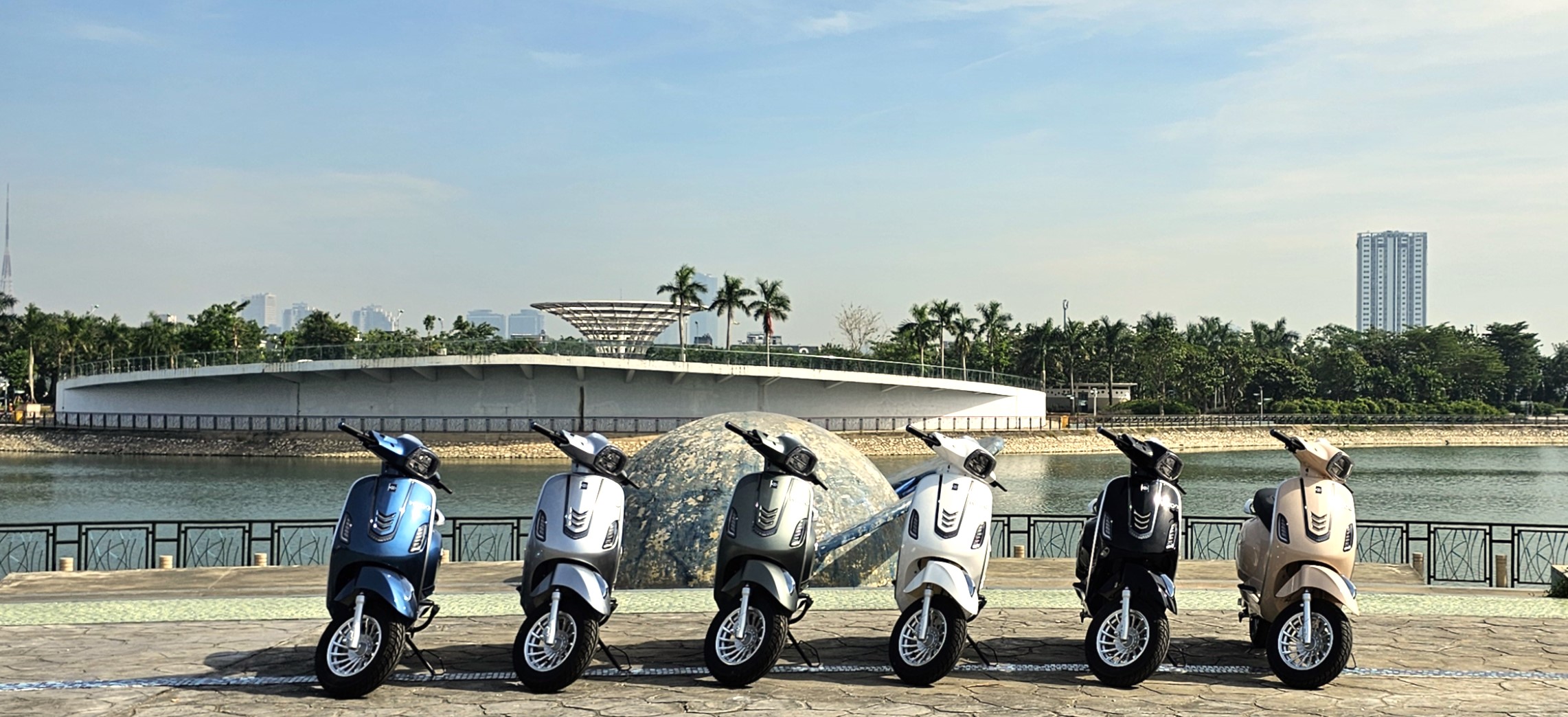 Xe máy điện Hugo-Elegent