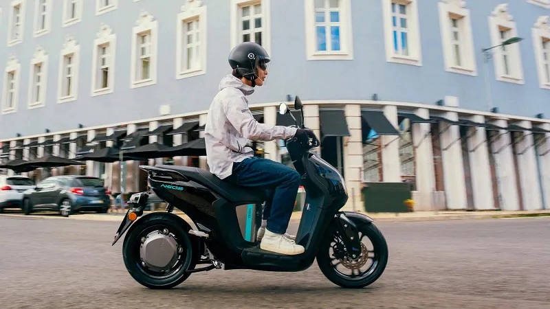 Xe máy điện đi được bao xa khi sạc đầy pin