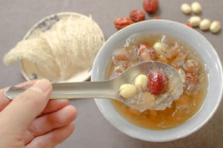 UNG THƯ CÓ ĐƯỢC ĂN TỔ YẾN KHÔNG?
