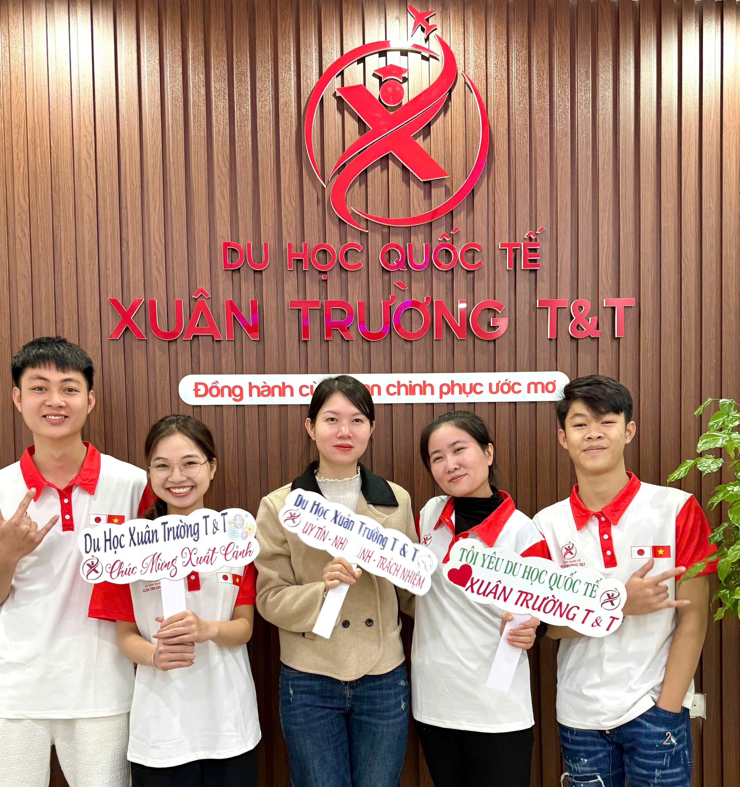 🔥COE đã có trong tay, Nhật Bản đang chờ đón bạn! 🇯🇵✨Hành trình du học đầy cơ hội và thành công bắt đầu từ đây!