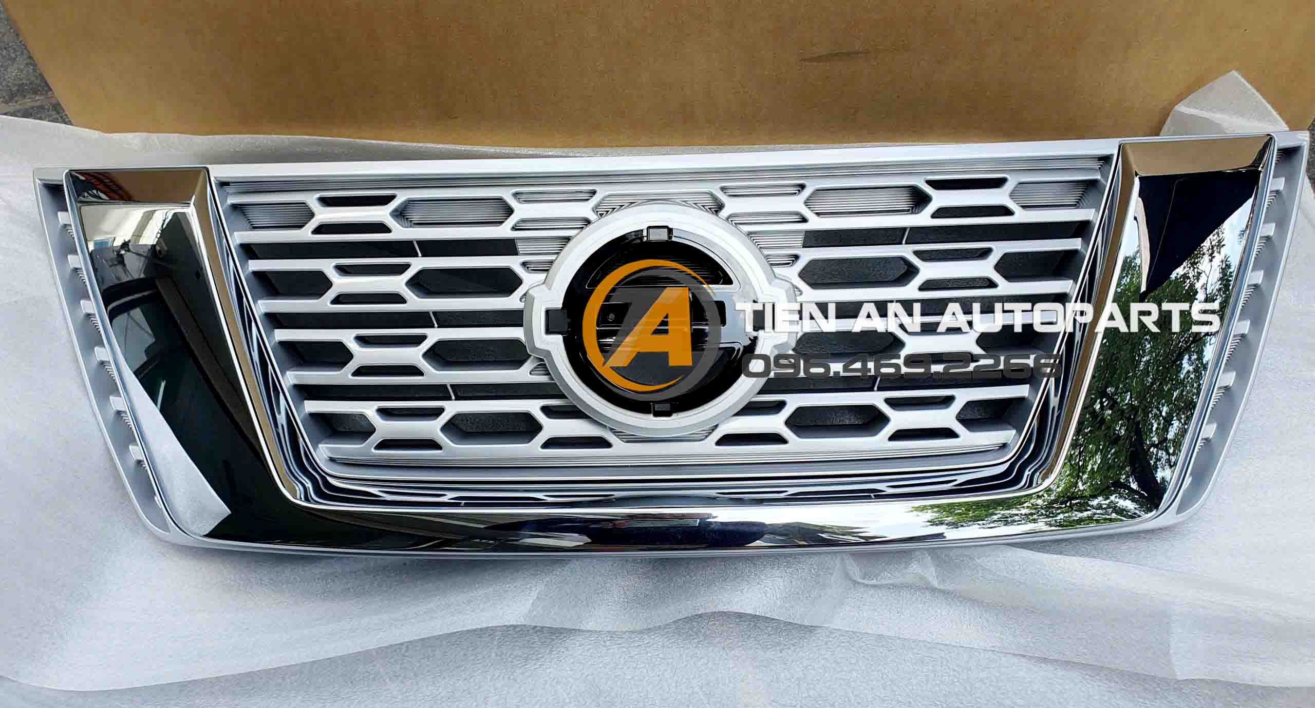 Mặt Ca Lăng Nissan Terra – 62310-5KA0D | Phụ Tùng Chính Hãng