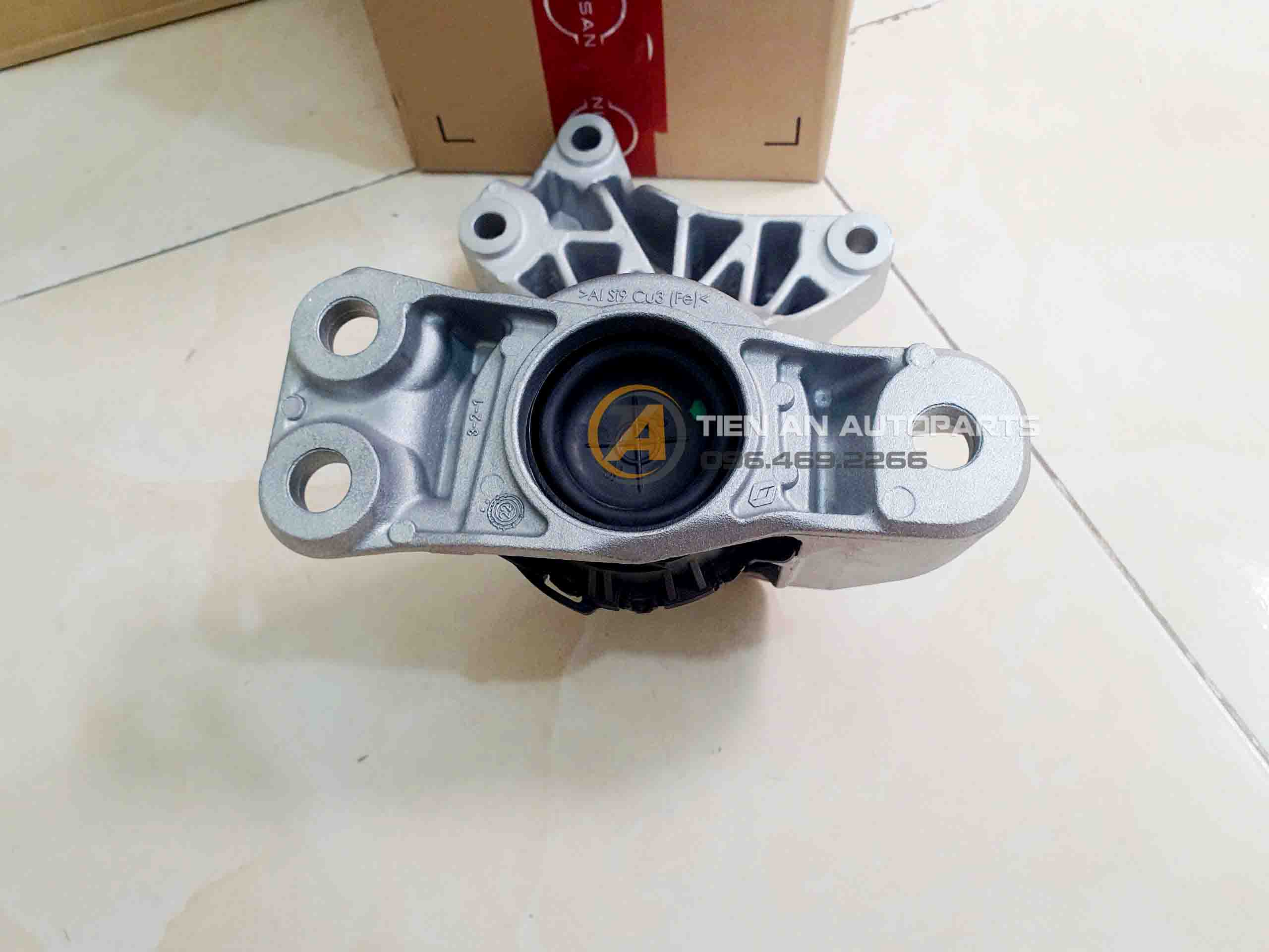 Chân Đầu Máy Nissan Almera 11210-5EK0B | Cao Su Chân Máy Chính Hãng | Phụ Tùng Ô Tô Tiến An