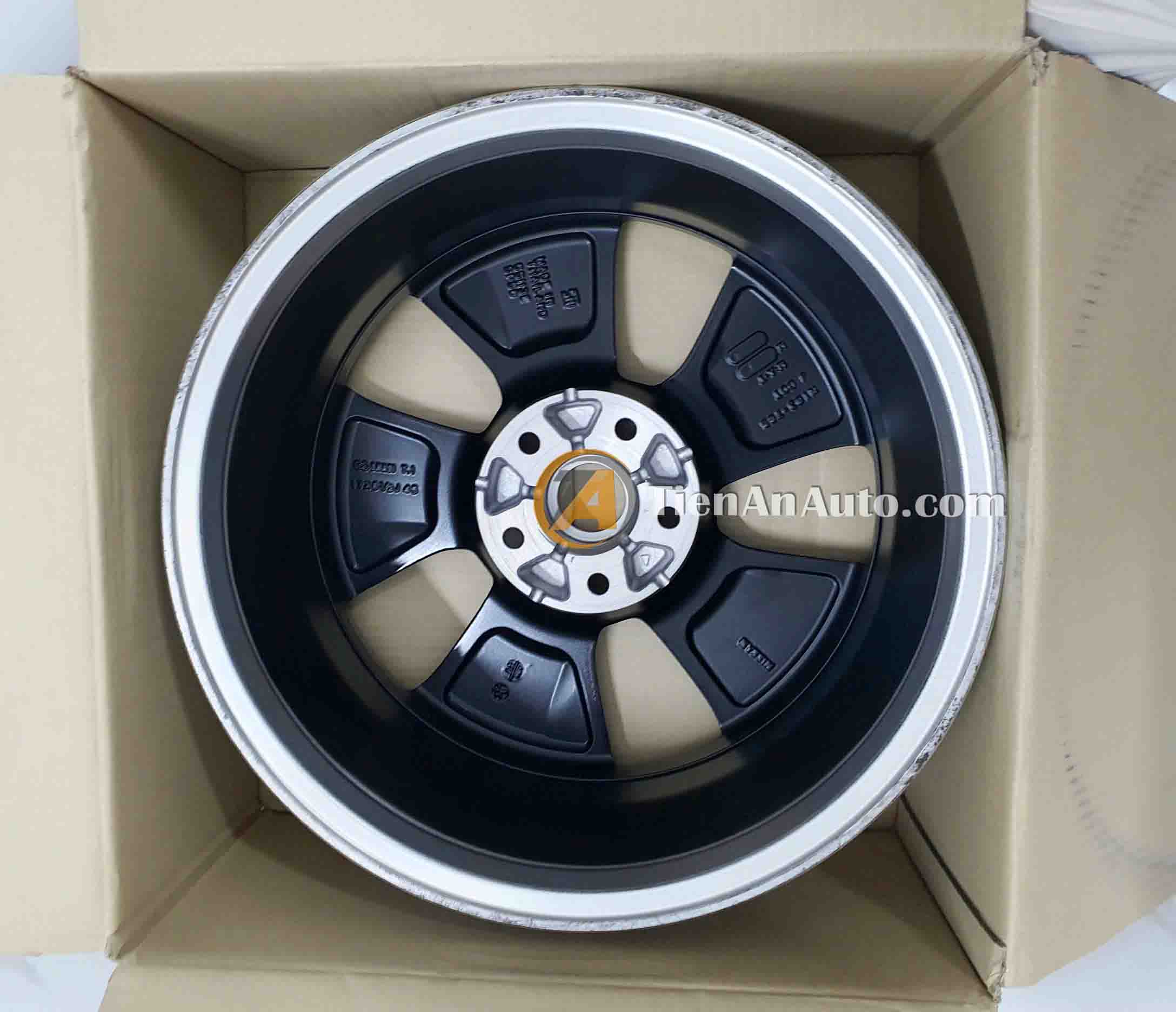 La Zăng (Mâm) Nissan Kicks – Mã 40300-5RY0A | Phụ Tùng Ô Tô Tiến An