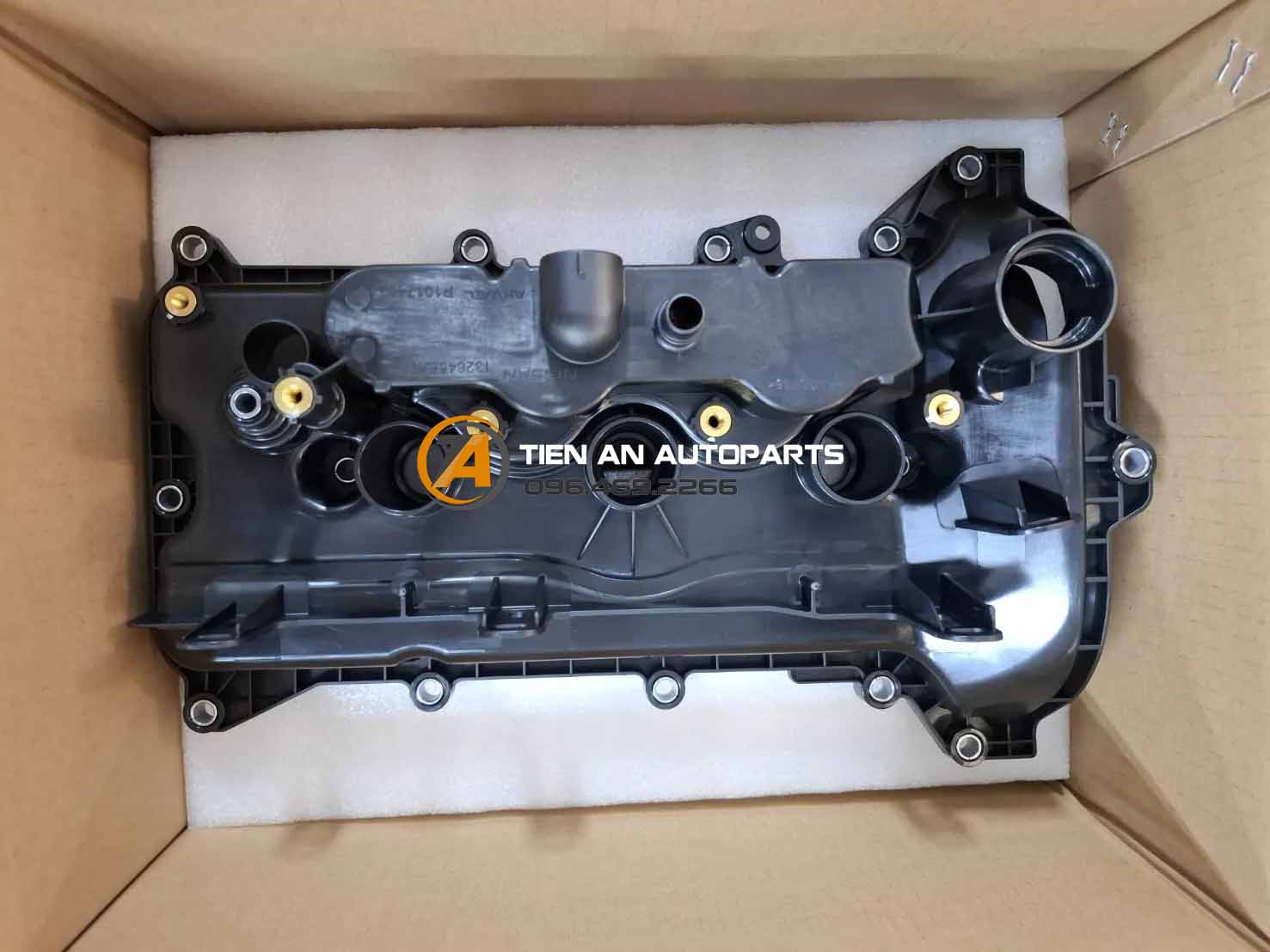 Nắp Giàn Cò (Nắp Che Động Cơ) Nissan Almera – 13264-5EK0A | Phụ Tùng Ô Tô Tiến An