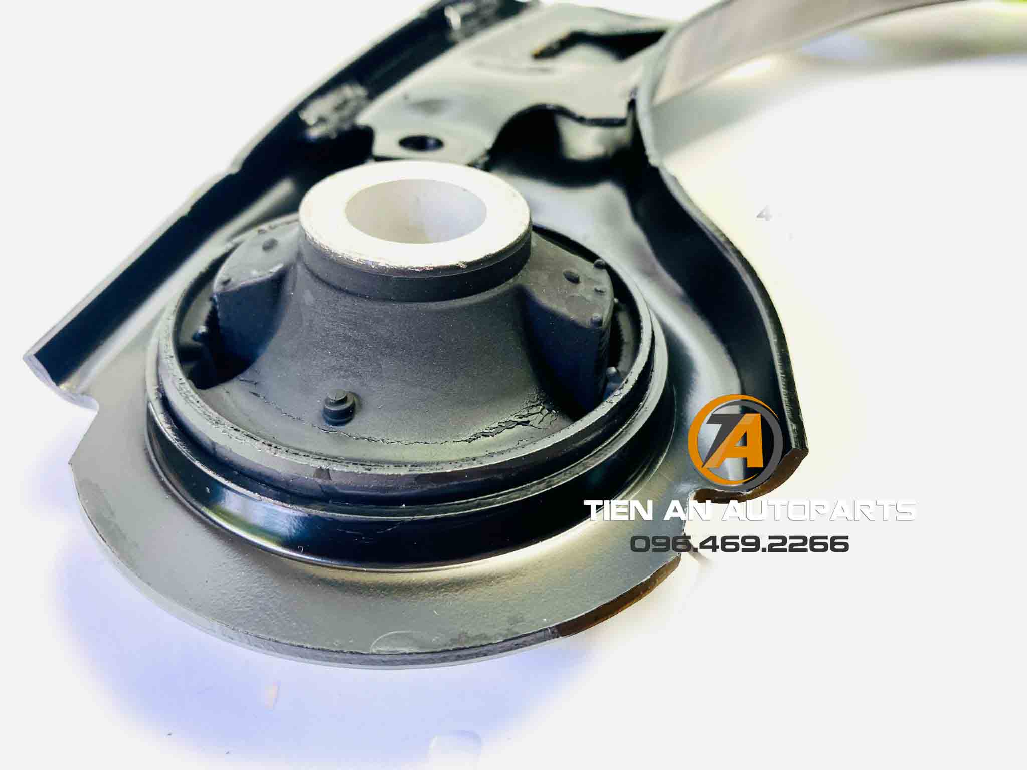 Càng A Mazda CX3 D24H34350C D24H34300C | Phụ tùng ô tô Tiến An - 0964692266