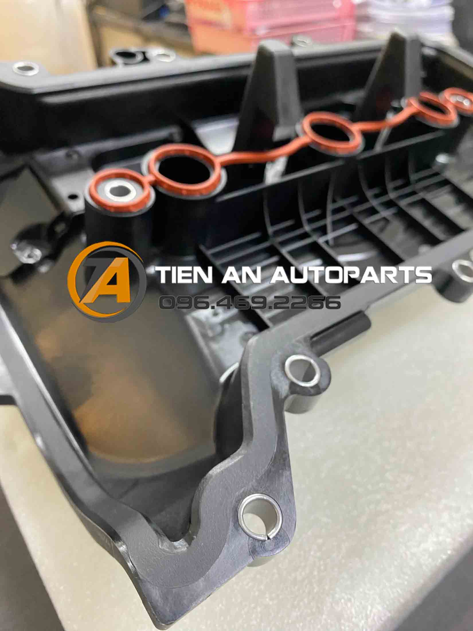 Nắp Giàn Cò (Nắp Che Động Cơ) Nissan Almera – 13264-5EK0A | Phụ Tùng Ô Tô Tiến An