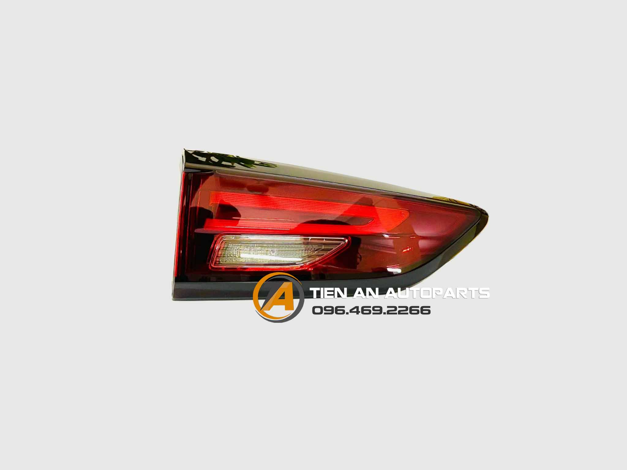 Đèn hậu trong Mazda CX3 DM4N513G0A DM4N513F0A | Phụ tùng ô tô Tiến An - 0964692266