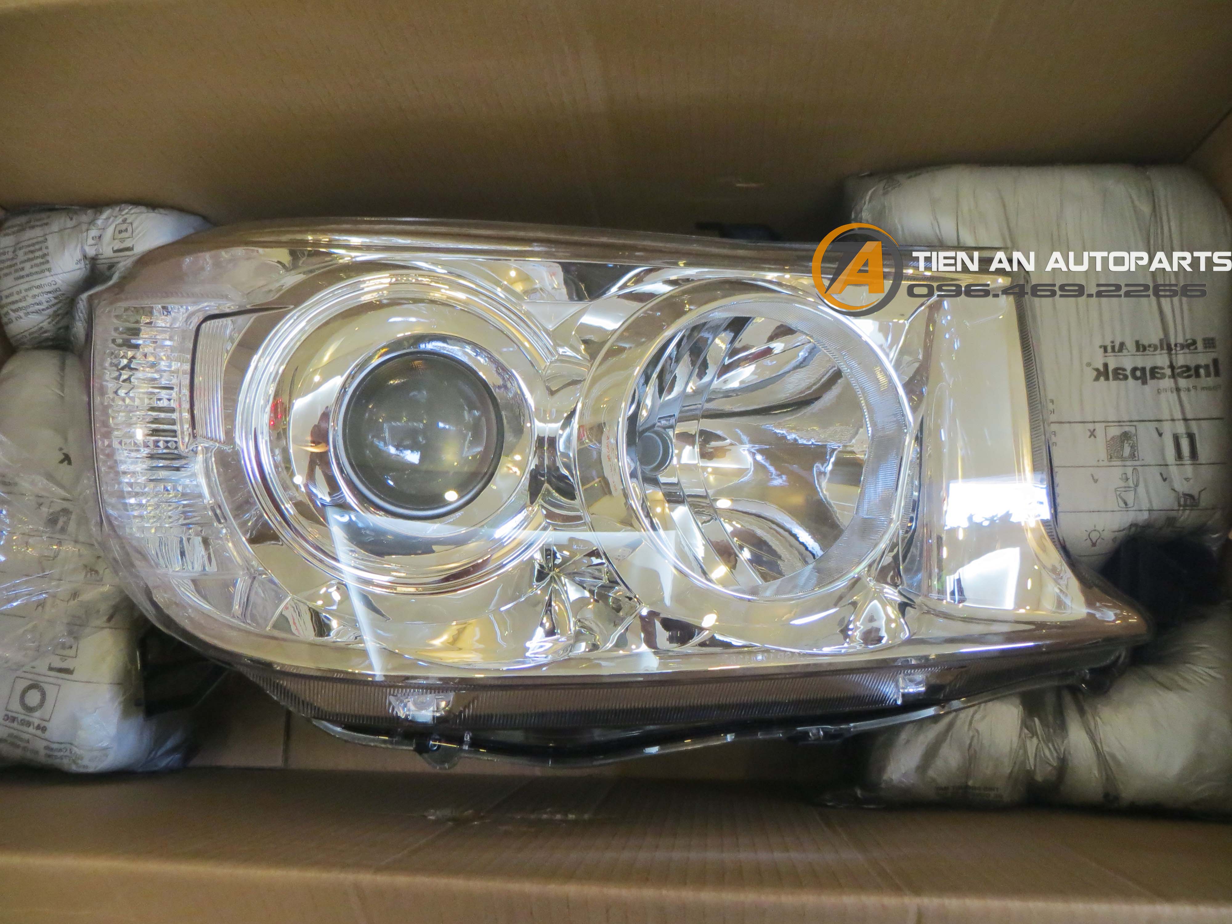 Đèn Pha Fortuner 2009 - 811300K270, 811700K270