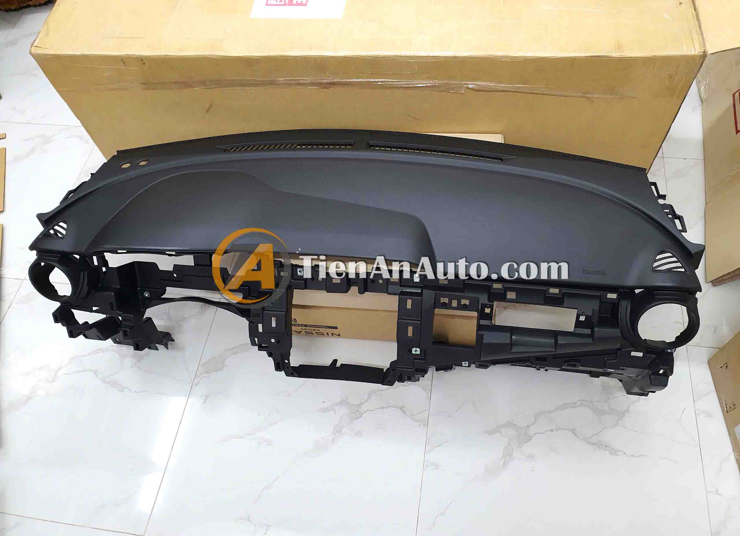 Táp Lô Nissan Kicks – Mã 68200-5R70A | Phụ Tùng Ô Tô Tiến An