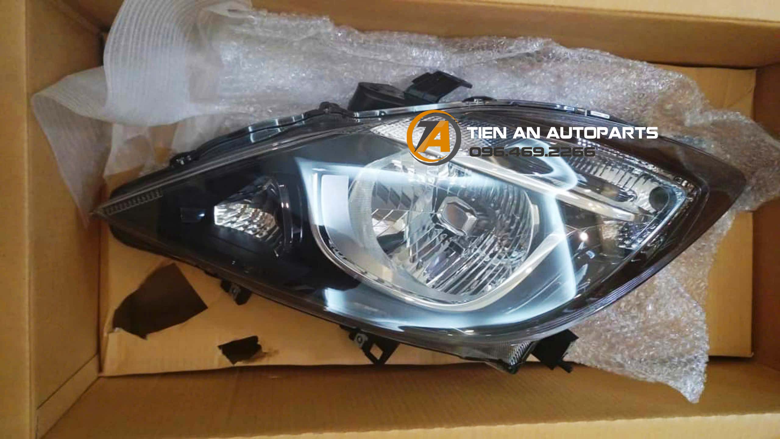 Đèn pha Mazda BT50 (2016-2018) - UL4L510K0A, UL4L510L0A | Phụ tùng ô tô Tiến An - 0964692266