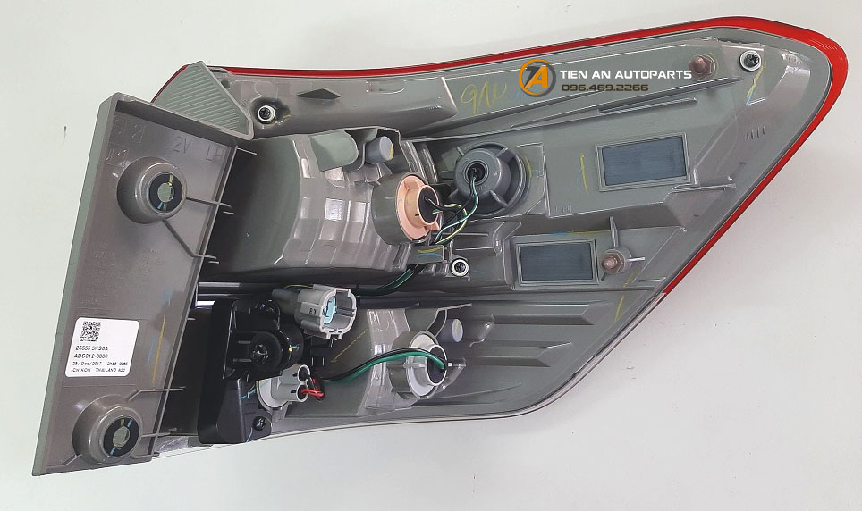 Đèn Hậu ngoài Nissan Terra 265555KS0A, 265545KS0A | Phụ tùng ô tô Tiến An - 0964692266