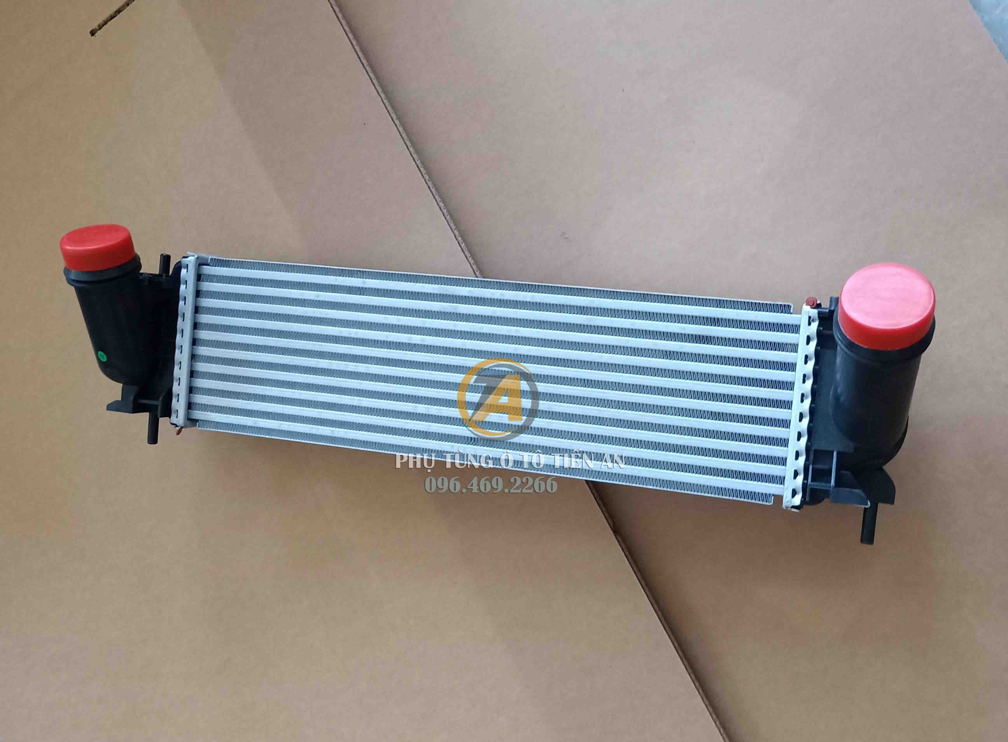 Két Làm Mát Turbo Nissan Navara 144614KV1A | Phụ Tùng Ô Tô Tiến An