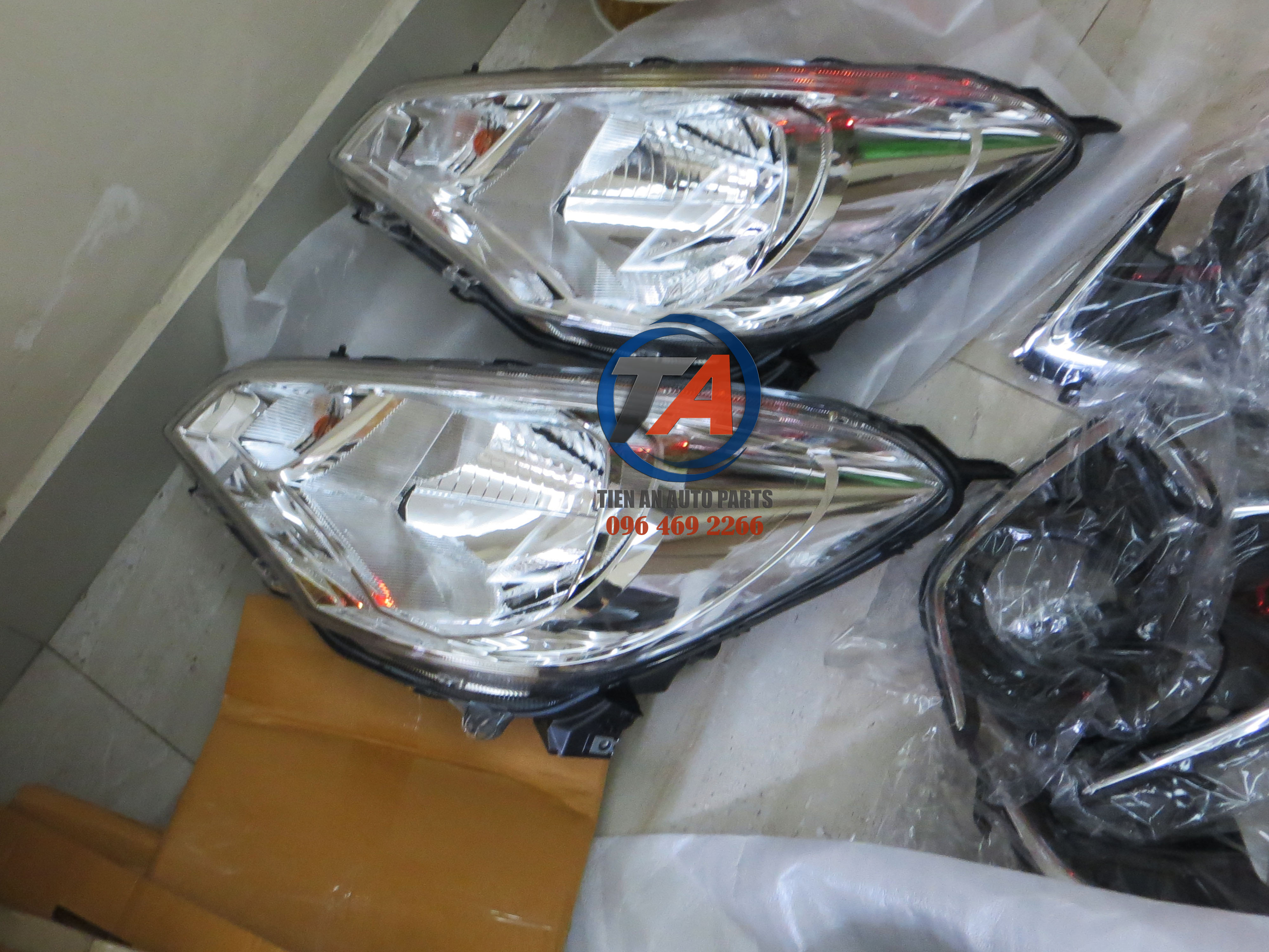 Đèn pha xe Misubishi Attrage  | Phụ tùng ô tô Tiến An - 0964692266