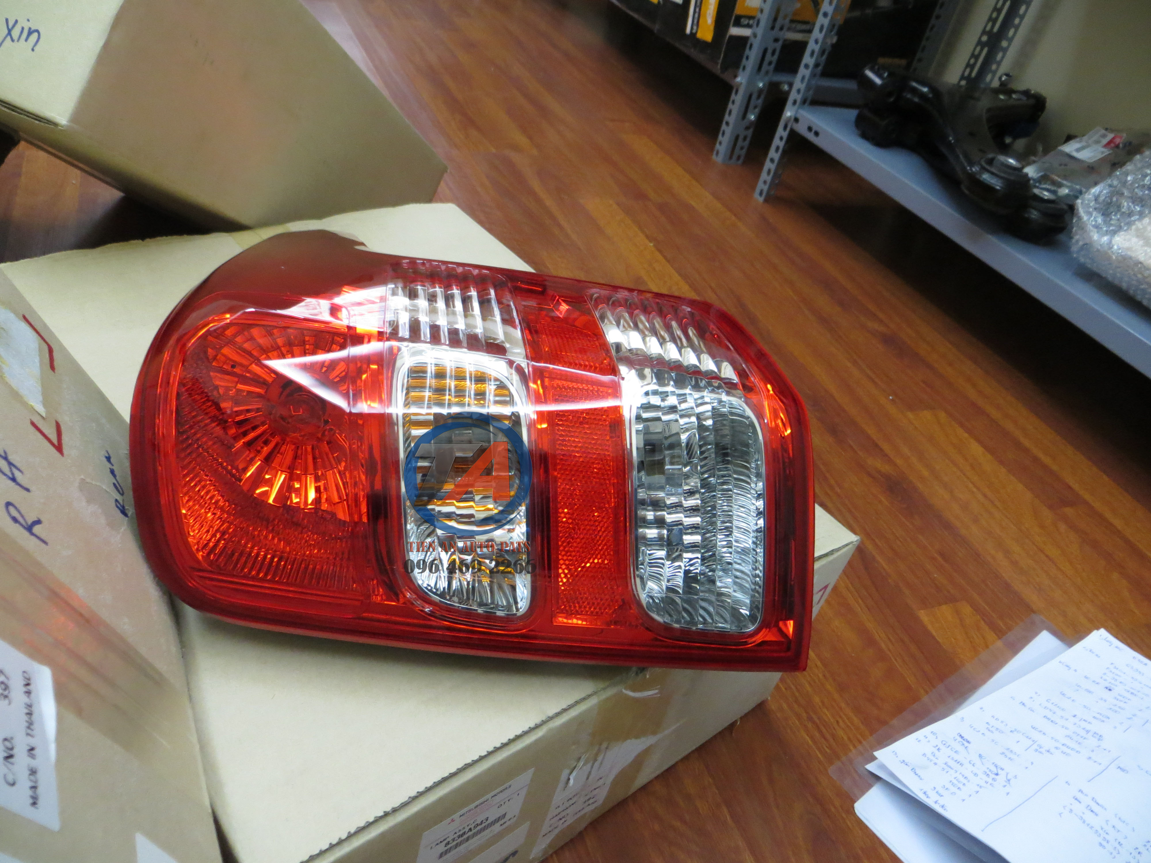 Đèn hậu Mitsubishi Triton 2018 -8330A943, 8330A9444 | Phụ tùng ô tô Tiến An - 0964692266