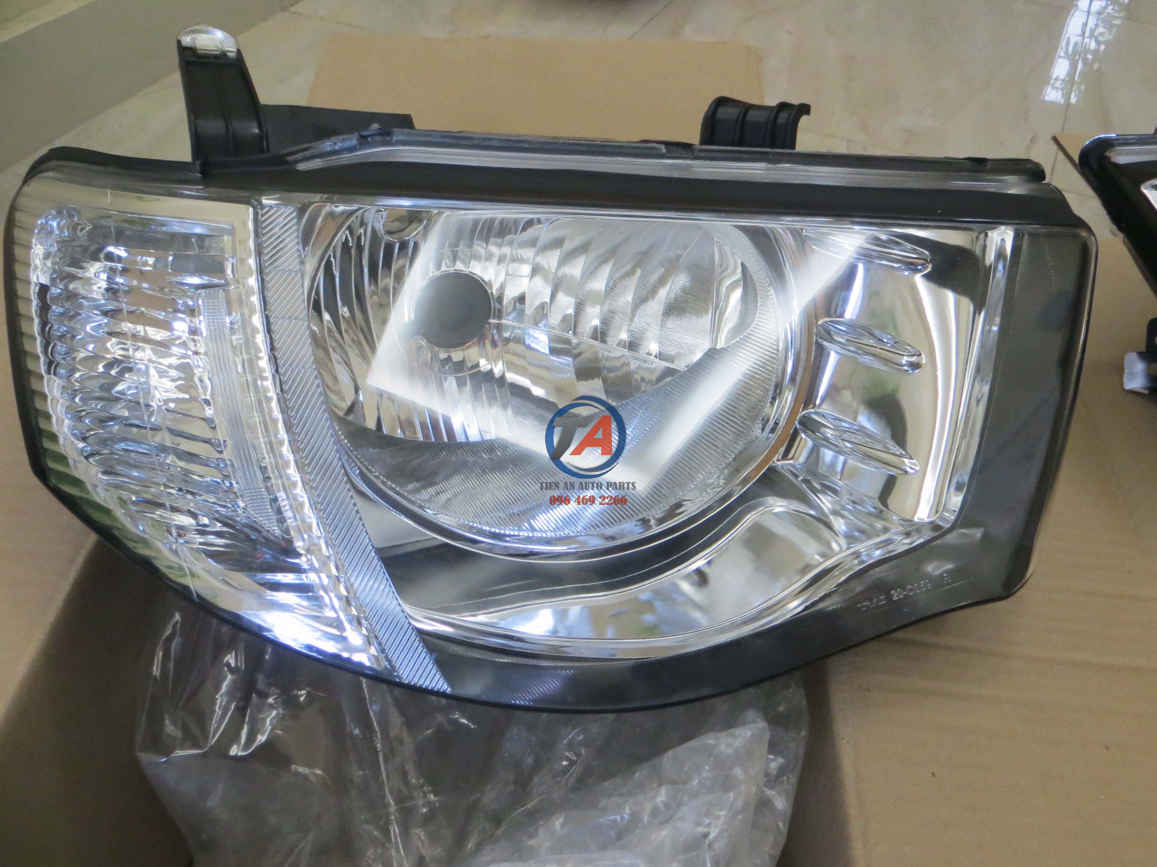 Đèn pha Mitsubishi Triton (2010-2013) - 8301B464 | Phụ tùng ô tô Tiến An - 0964692266
