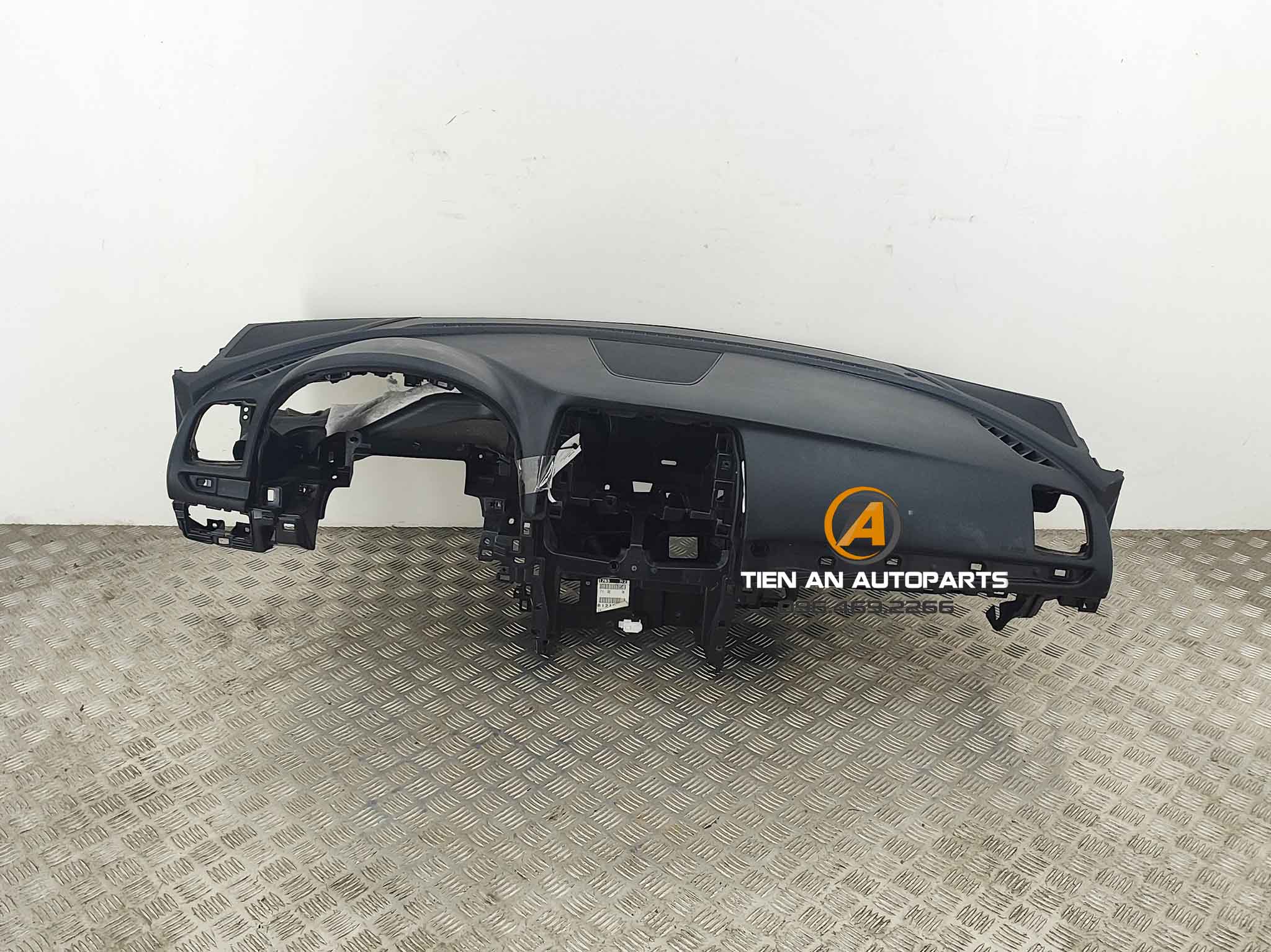 Táp lô Mazda 6 2014-2016 GHP960400C | Phụ tùng ô tô Tiến An - 0964692266