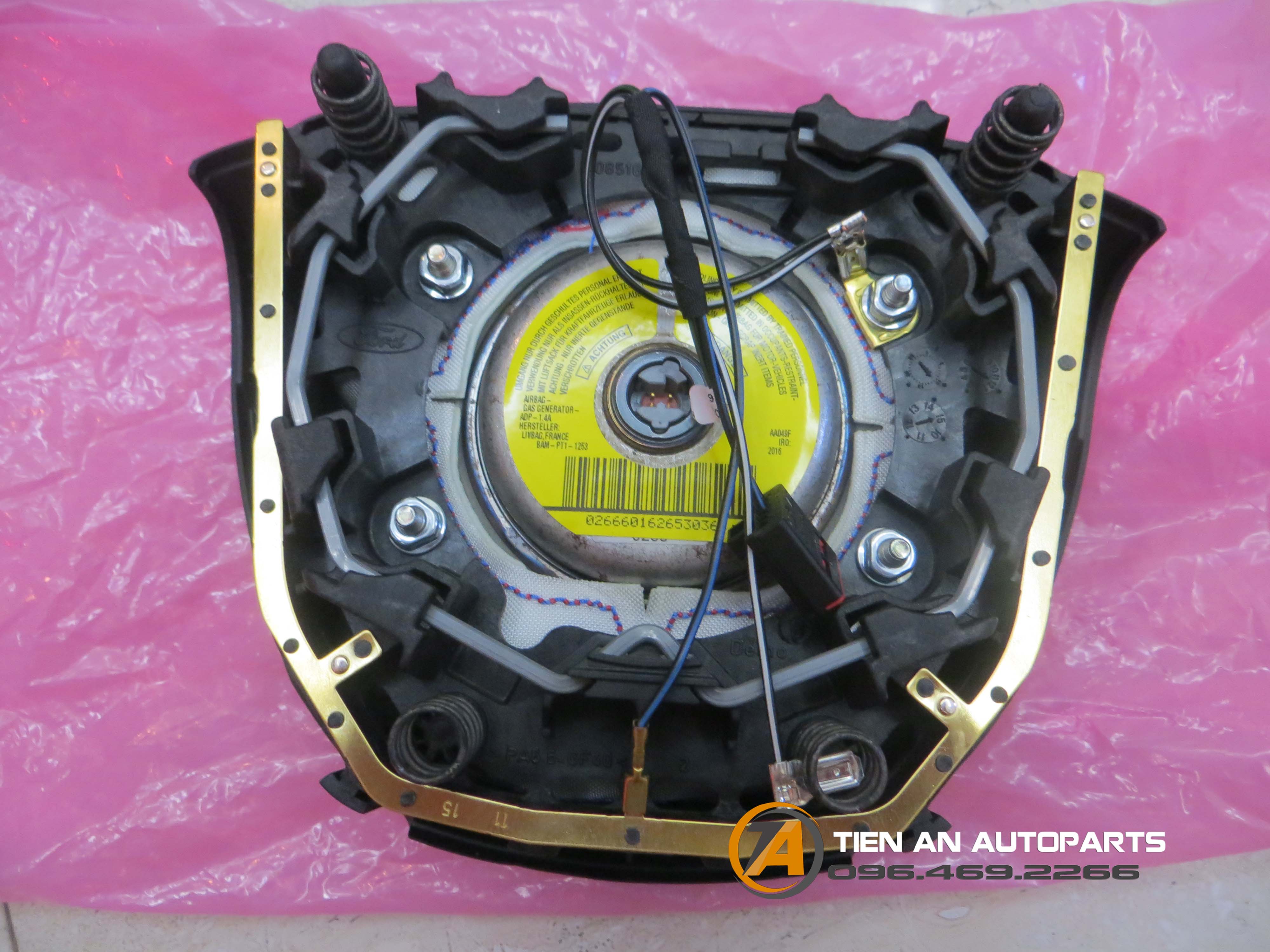 Túi vô lăng Ford Transit 92008-2017)- 6C11V042B85 | Phụ tùng ô tô Tiến An - 0964692266