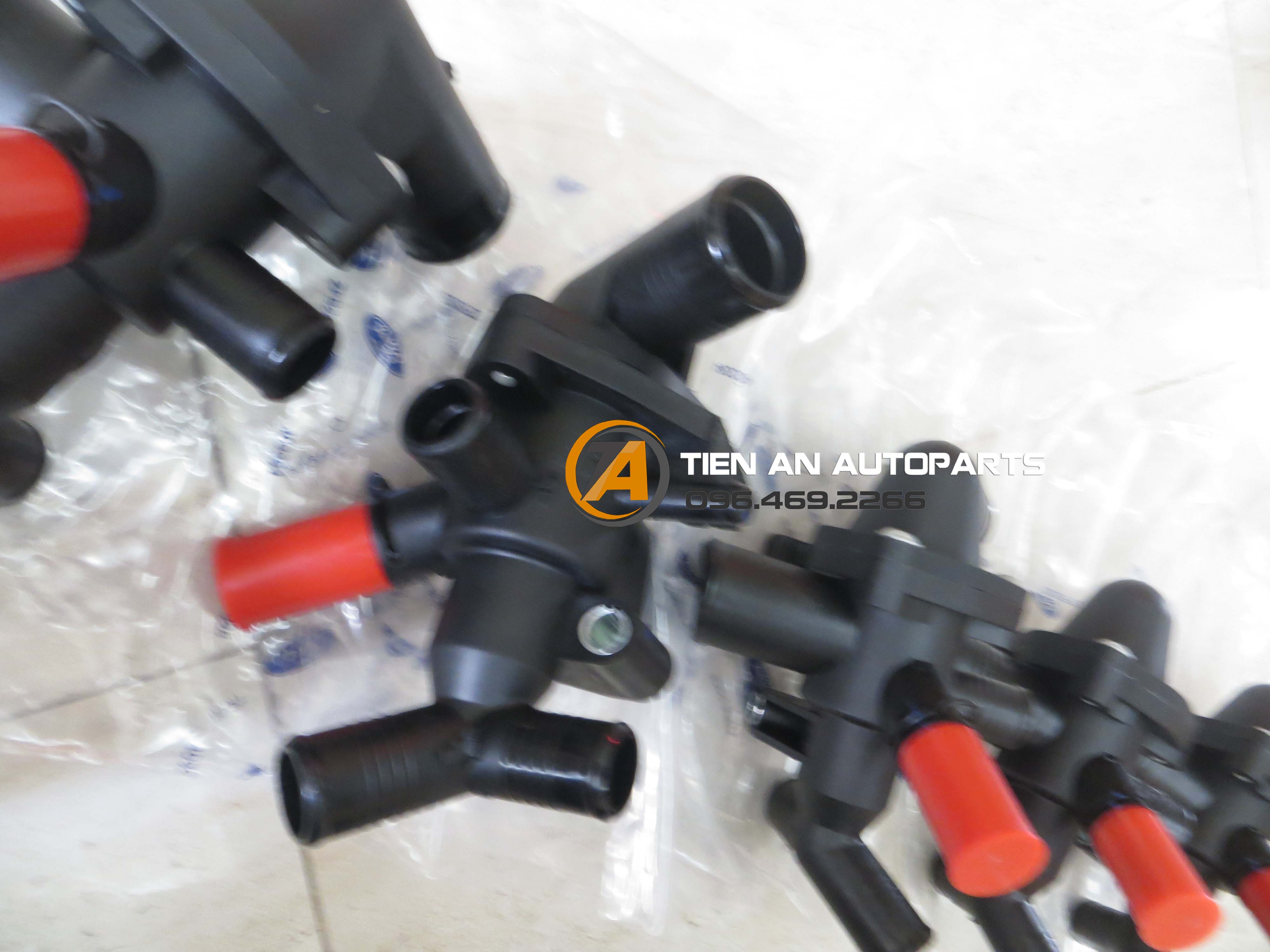 Cụm van hằng nhiệt Ford Ranger - MSP: BB3Q8A586AB  | Phụ tùng ô tô Tiến An - 0964692266