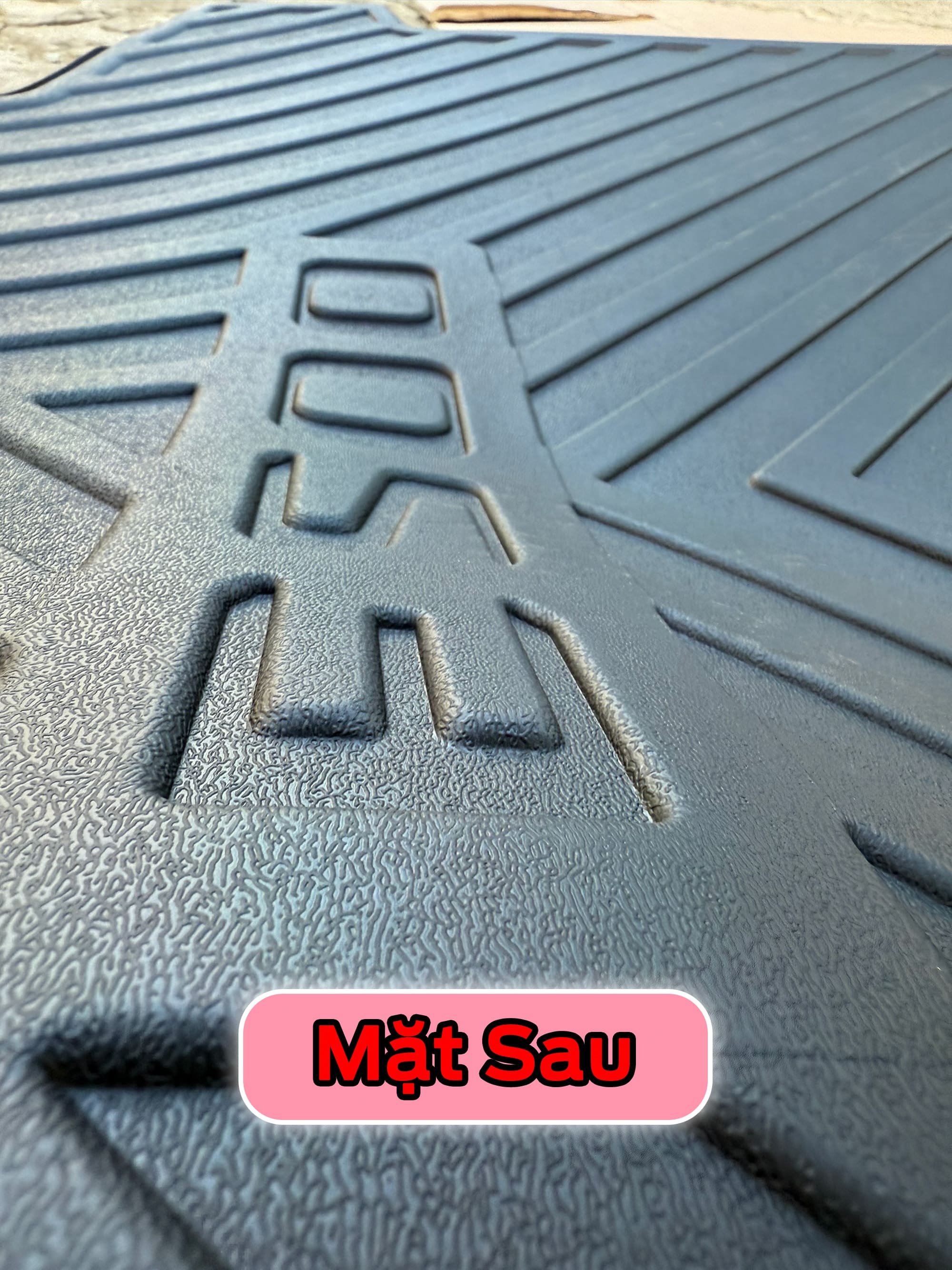 Thảm lót cốp ô tô Mercedes E200 2017 - 2022 khuôn đúc TPV