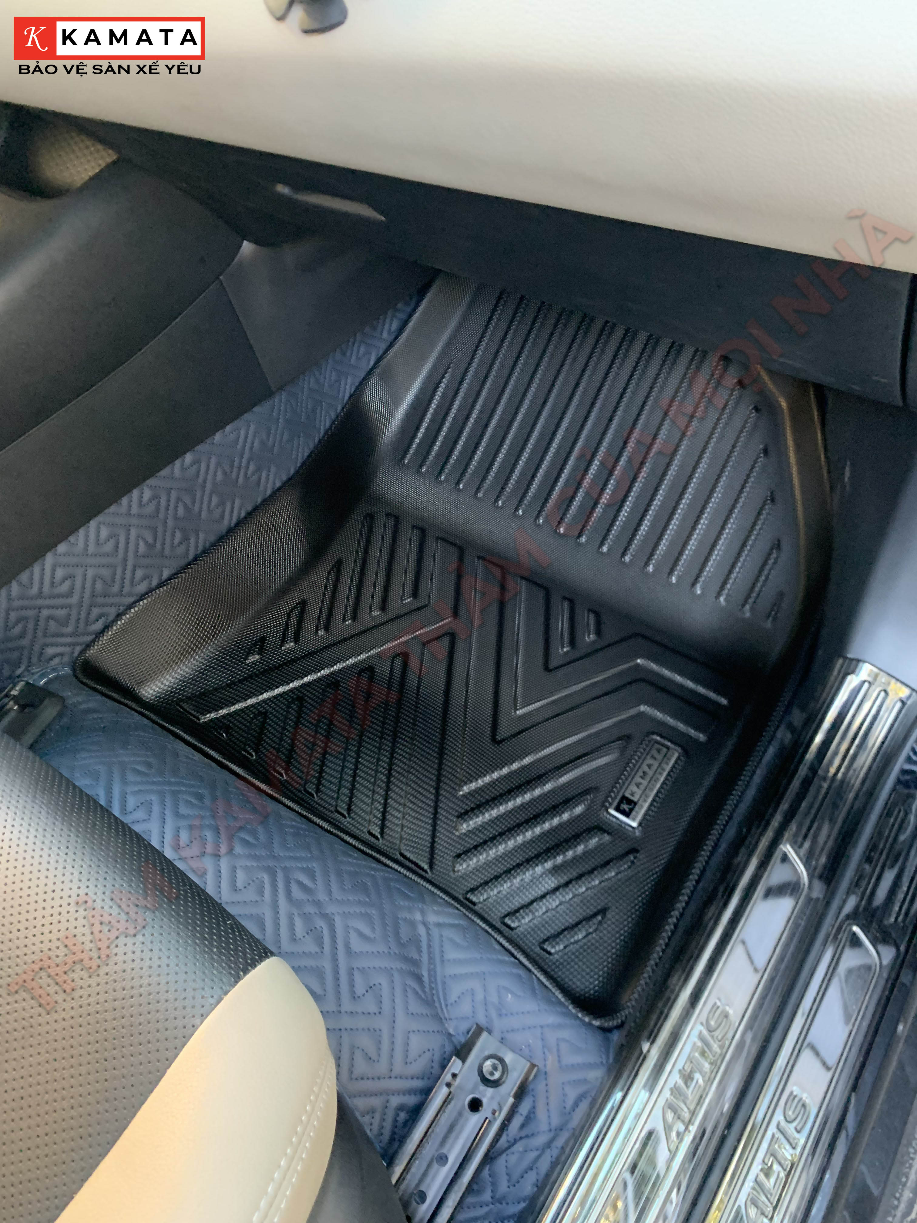Thảm lót sàn ô tô Toyota Corolla Altis 2019 - 2022 đúc nguyên khối TPV (3 tấm/Bộ)