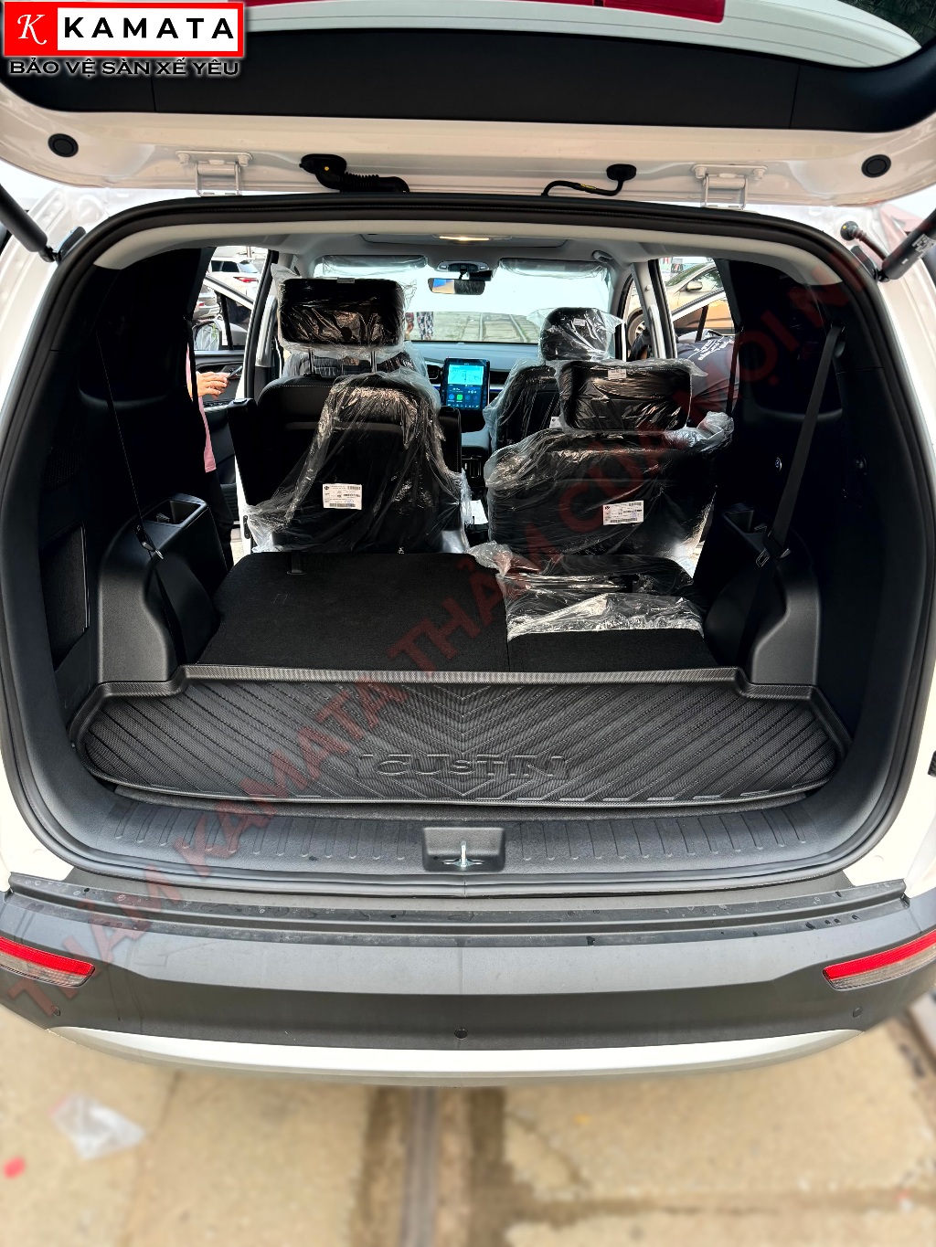 Thảm lót cốp ô tô Hyundai Custin 2023-2025 khuôn đúc TPV