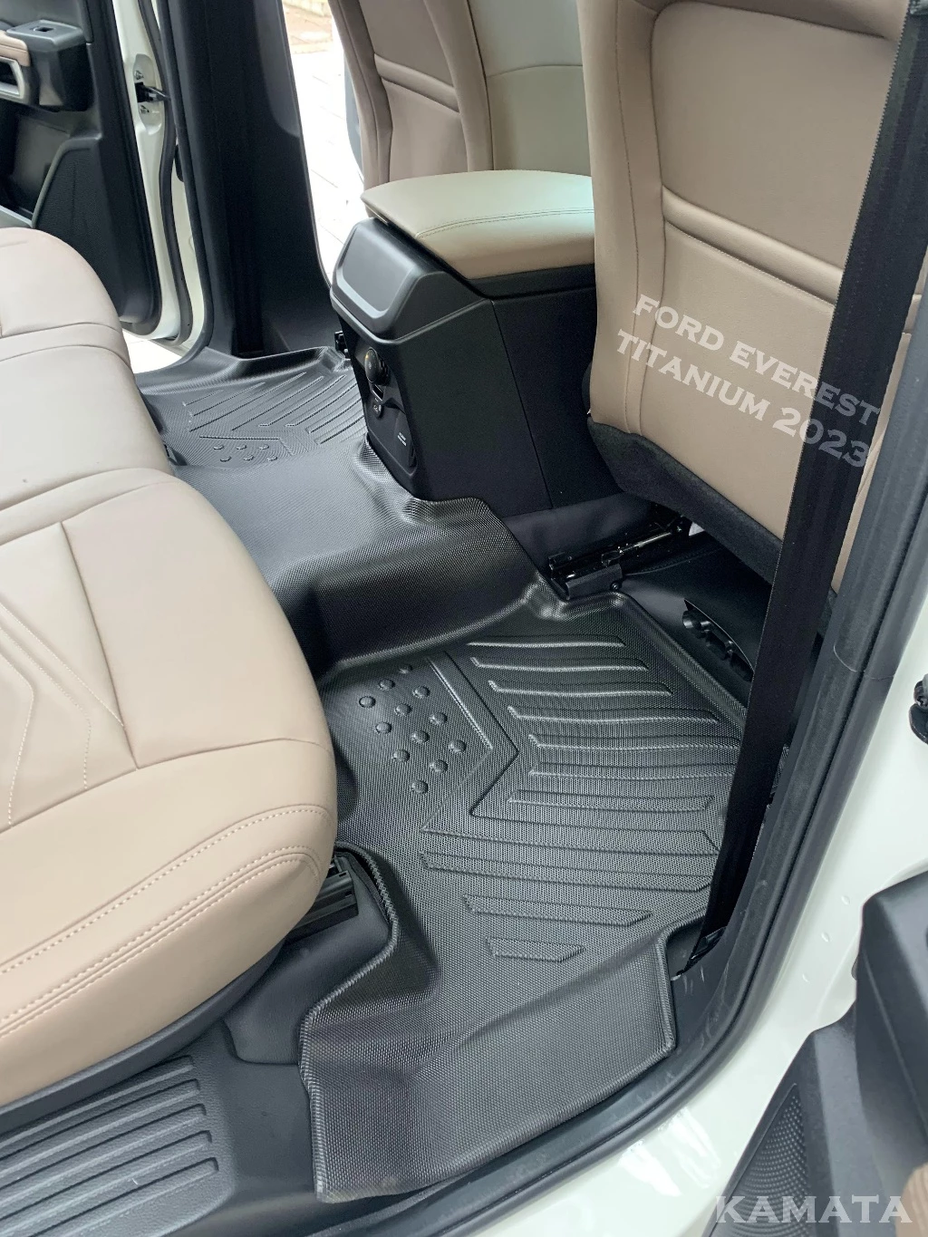 Thảm ô tô lót sàn KAMATA 5D dành cho Ford Everest 2023 đúc nguyên khối TPV