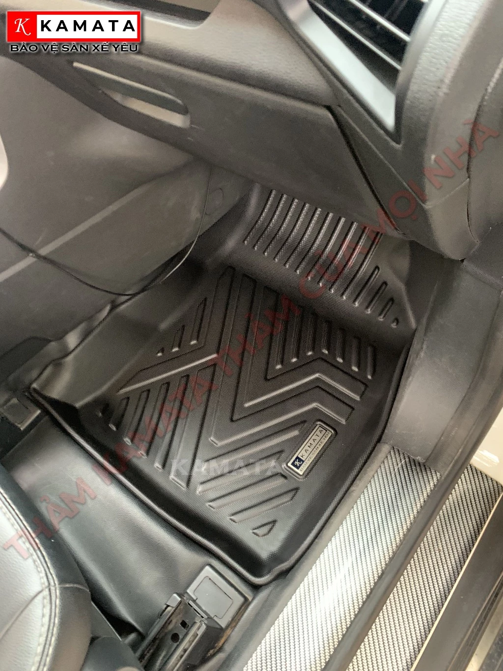 Thảm lót sàn ô tô Ford Ecosport 2018 - 2022 đúc nguyên khối TPE,TPV (3 tấm/Bộ)
