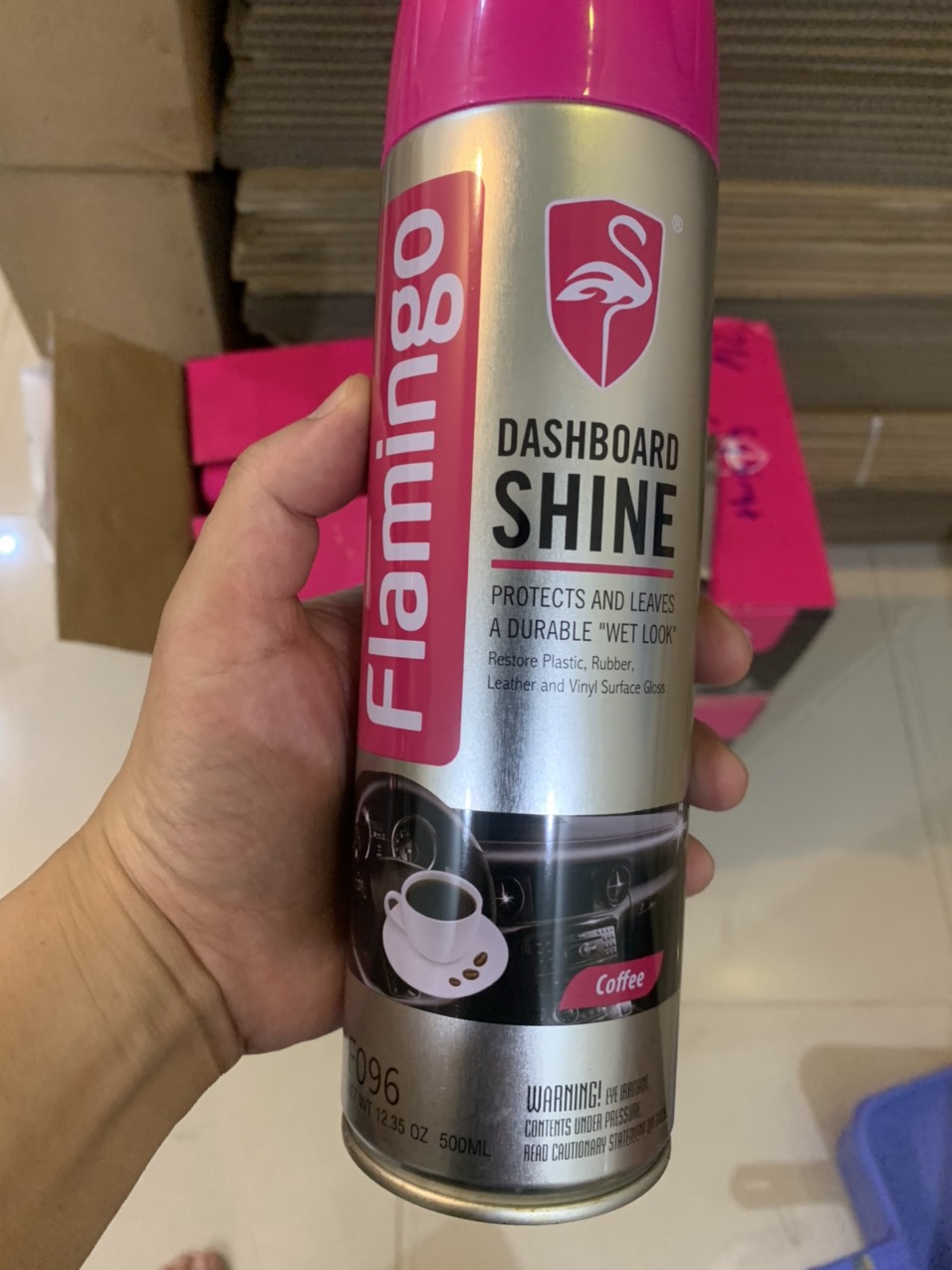 FLAMINGO DASHBOARD SHINE F096 PHỤC HỒI NHỰA NHÁM MÙI CÀ PHÊ - CHAI TO 500L