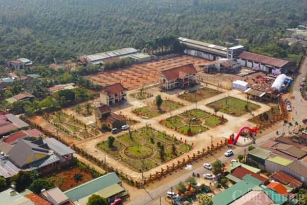 ĐỒN ĐIỀN CADA: ĐỊA ĐIỂM THÚ VỊ KHI ĐẾN VỚI LỄ HỘI SẦU RIÊNG KRÔNG PẮC