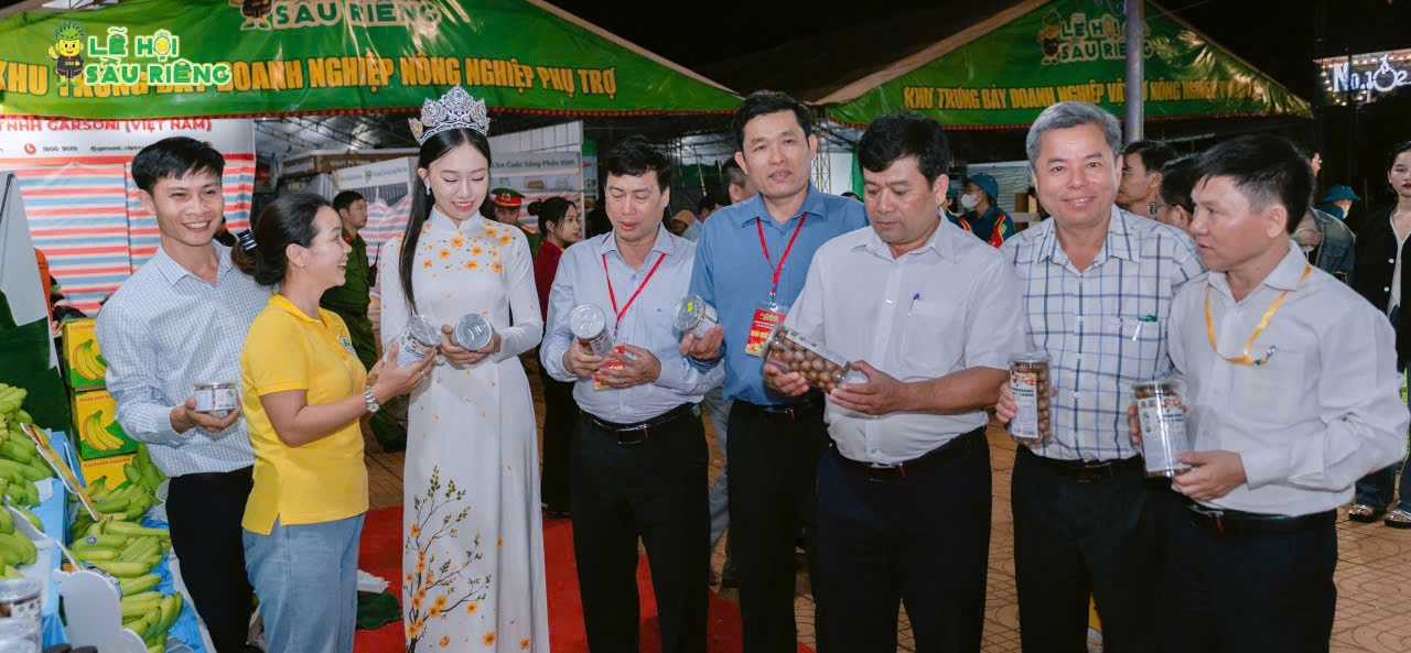 KHAI MẠC HỘI CHỢ GIỚI THIỆU SẢN PHẨM OCOP VÀ NÔNG NGHIỆP TIỀM NĂNG ĐỊA PHƯƠNG