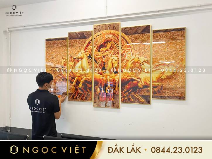 Tranh Tráng Gương Buôn Ma Thuột