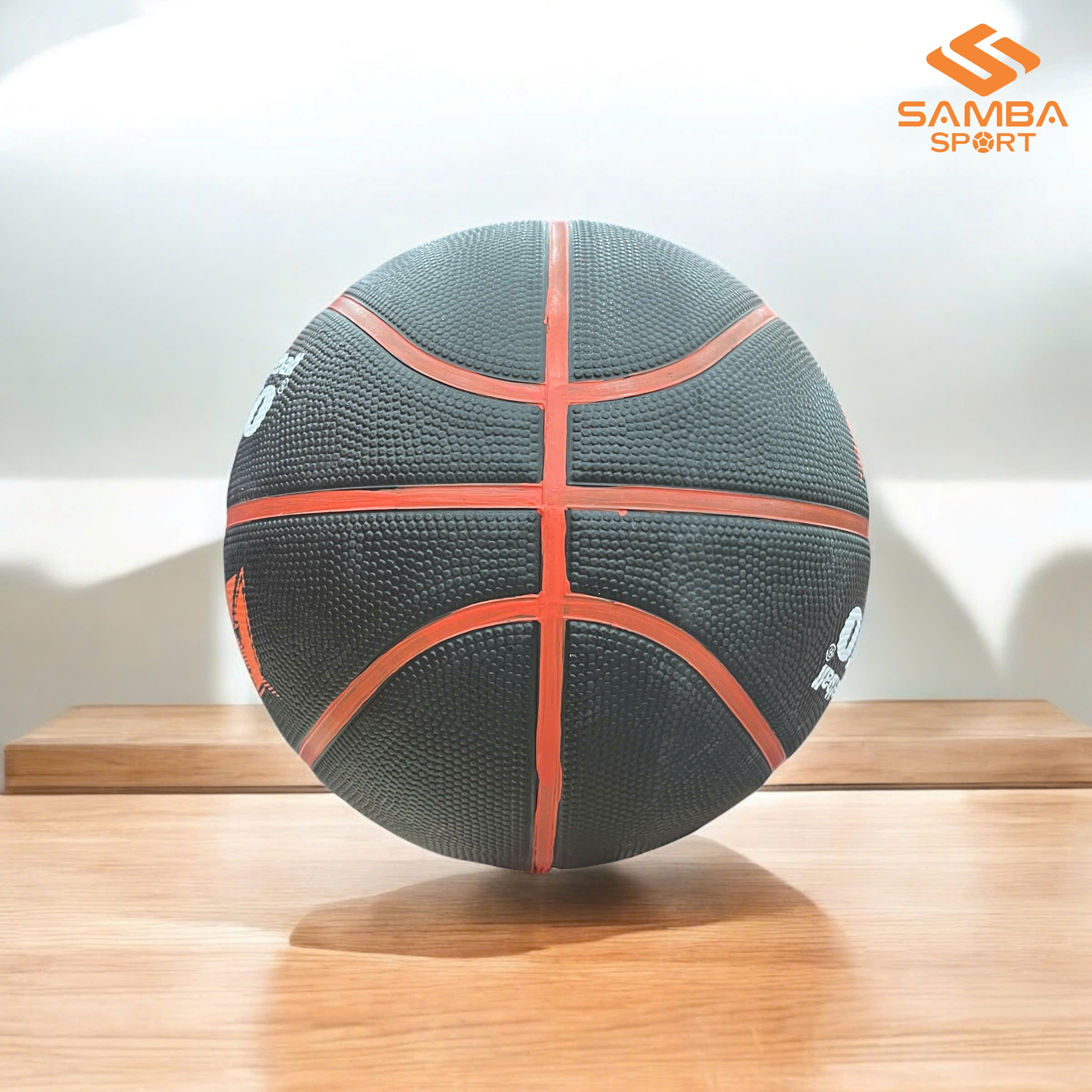 Quả bóng rổ AKPRO cao su đen số 7