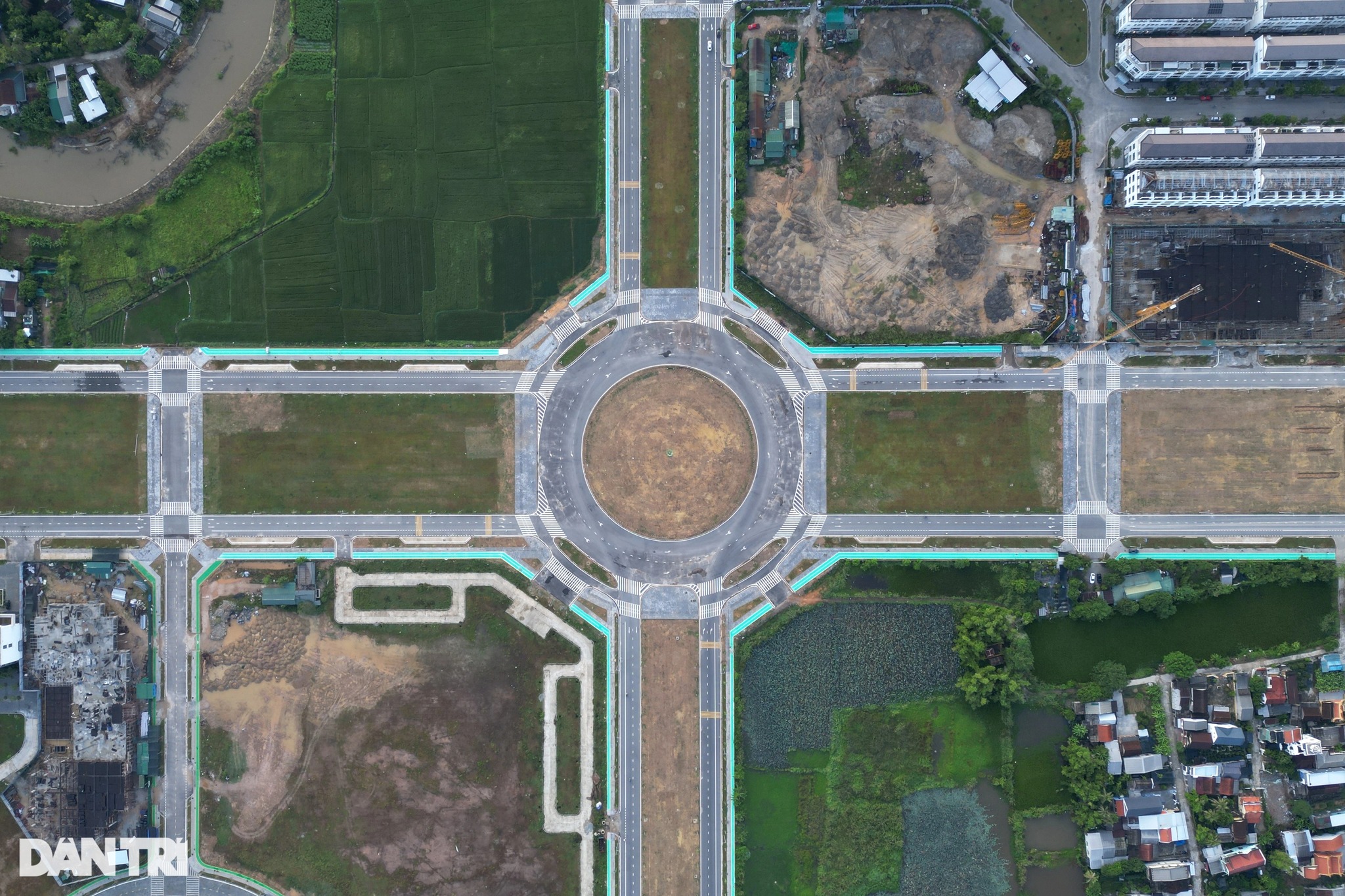 ĐÔ THỊ ĐẦU TIÊN Ở VIỆT NAM CÓ VỈA HÈ DÀNH CHO XE ĐẠP