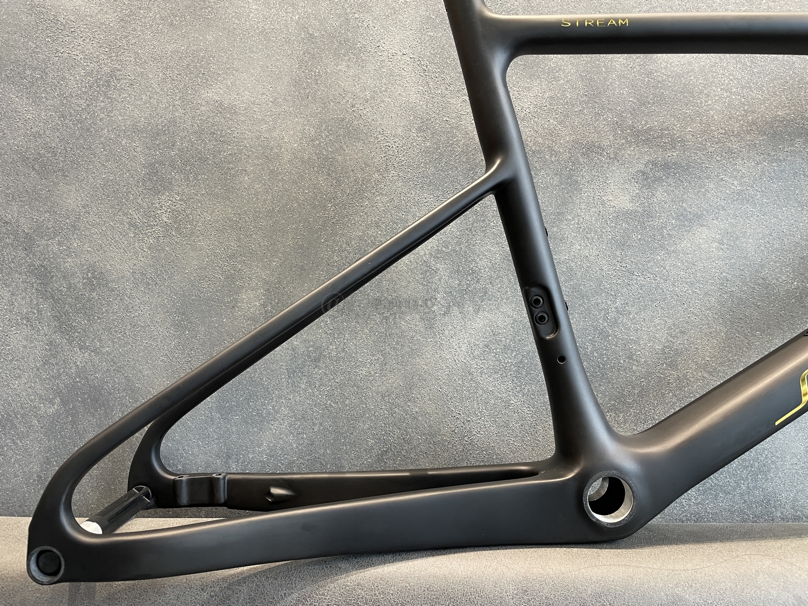 Khung xe đạp minivelo Silverock Stream 20' Thru Axle, chất liệu Carbon