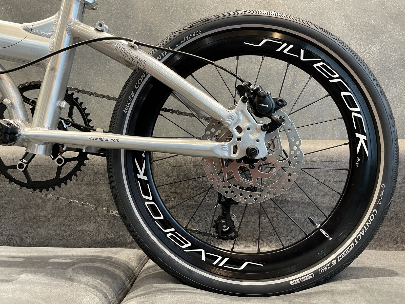 Xe đạp gấp ráp theo yêu cầu Fnhon Blast 20' màu Silver