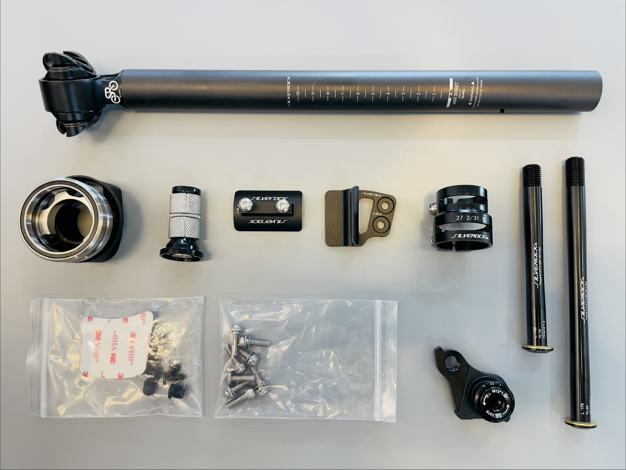 Khung xe đạp minivelo Silverock Stream 20' Thru Axle, chất liệu Carbon