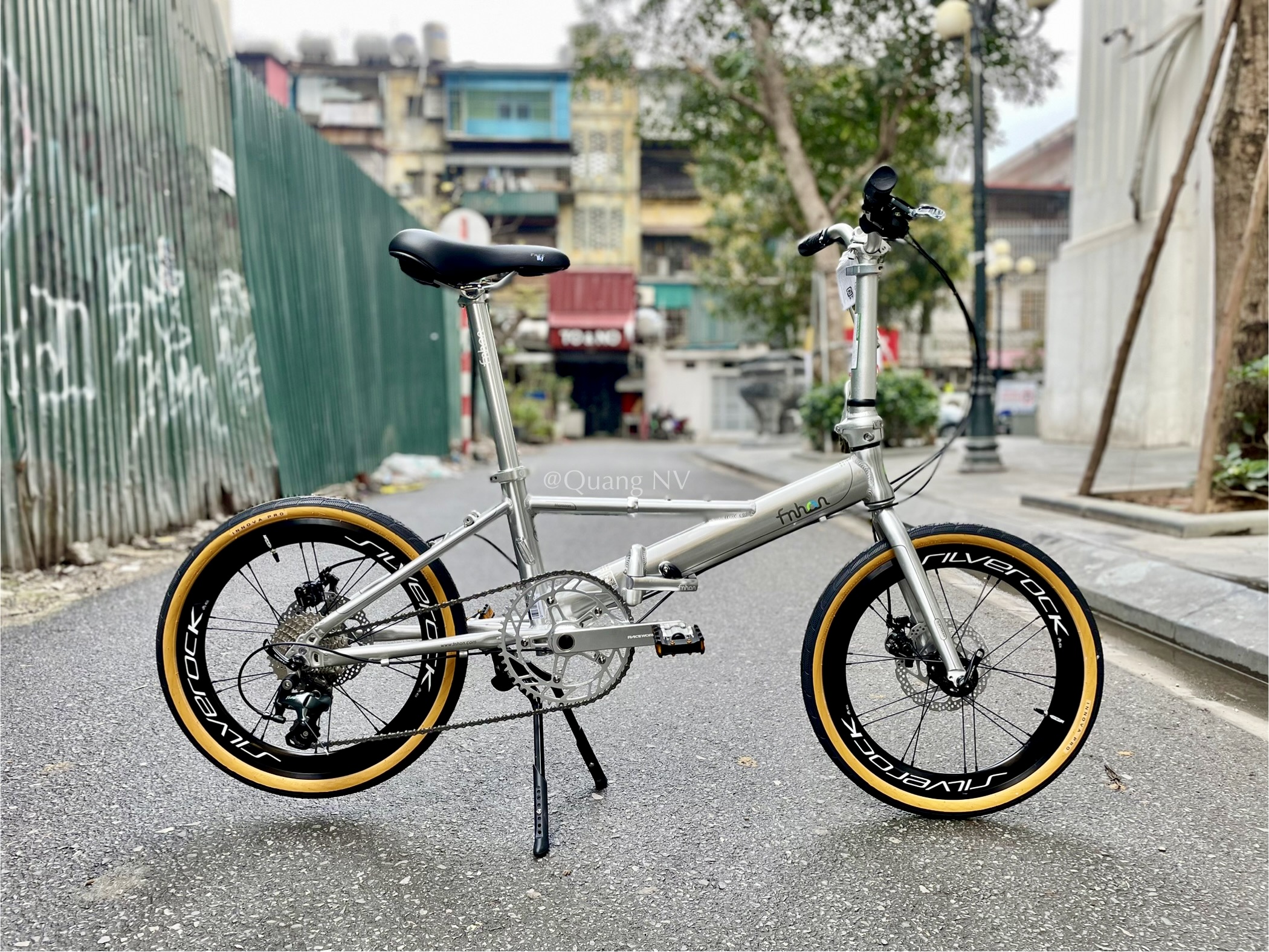 Xe đạp gấp Fnhon Monsoon 20' phanh đĩa màu Silver