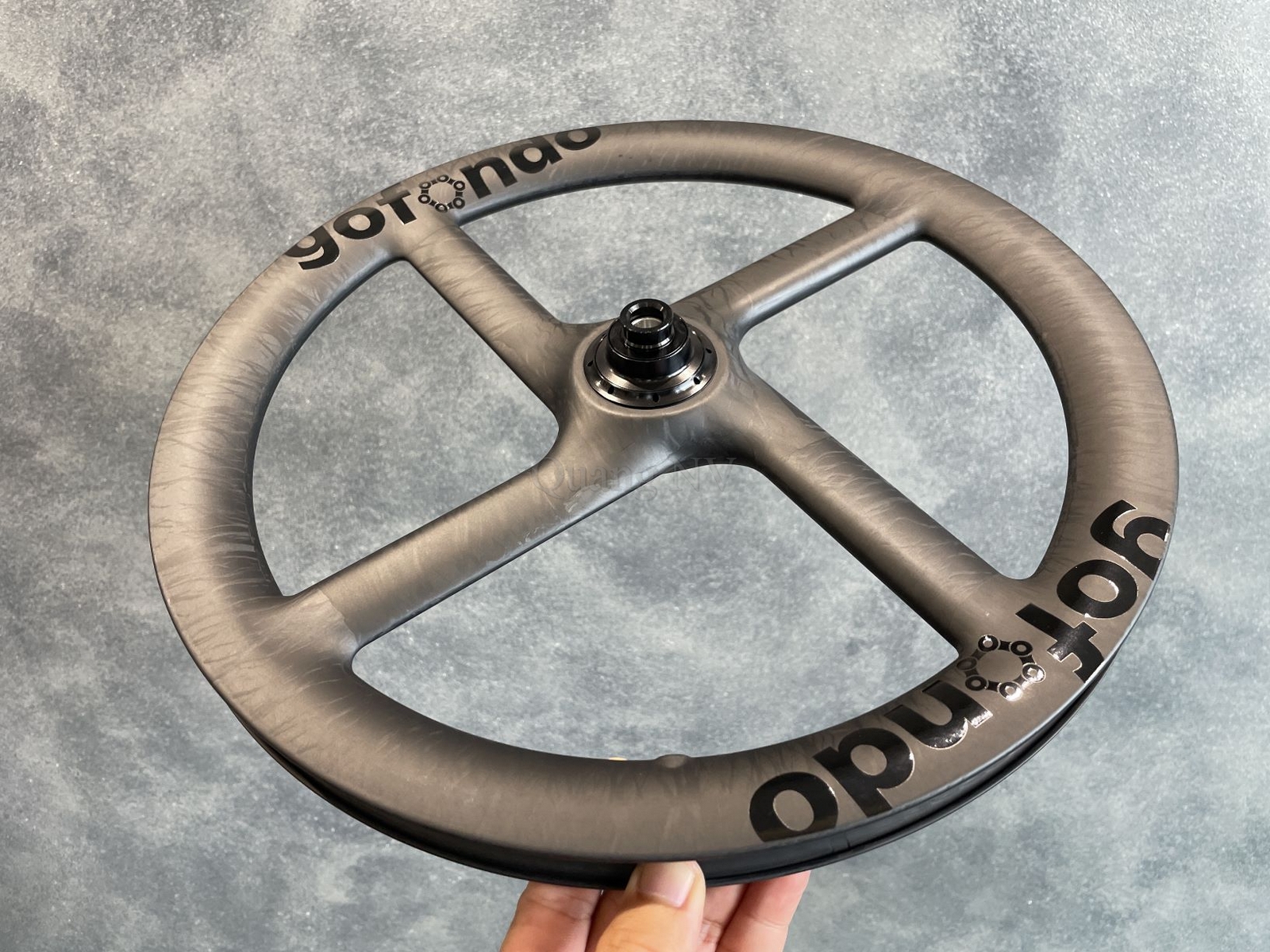 Vành xe đạp Gofondo 16'(349) Thru Axle (74/142mm), 4 đao, phanh đĩa, chất liệu Carbon dùng cho model xe Java Neo