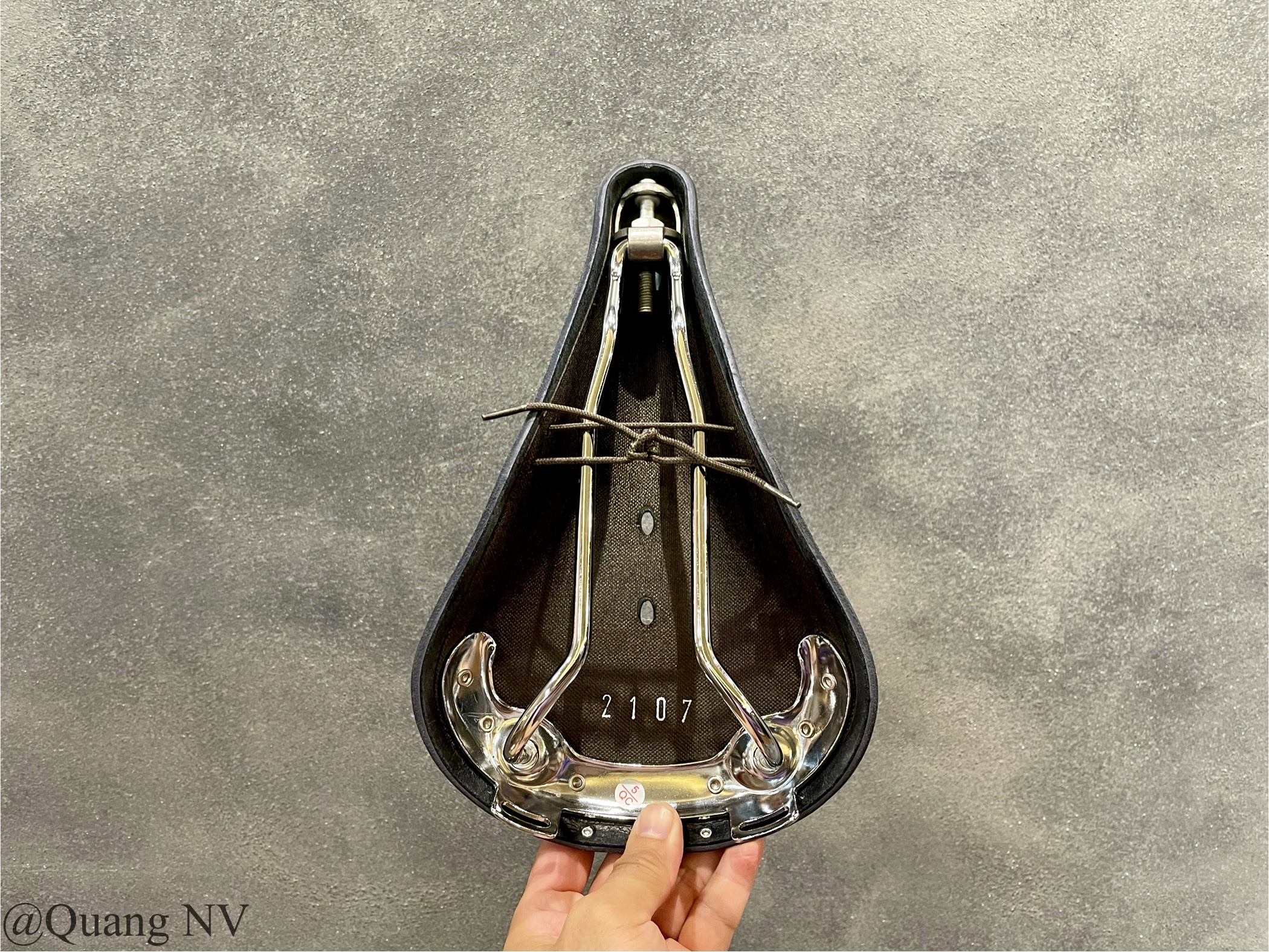 Yên xe đạp da thật Gyes B17 Taiwan